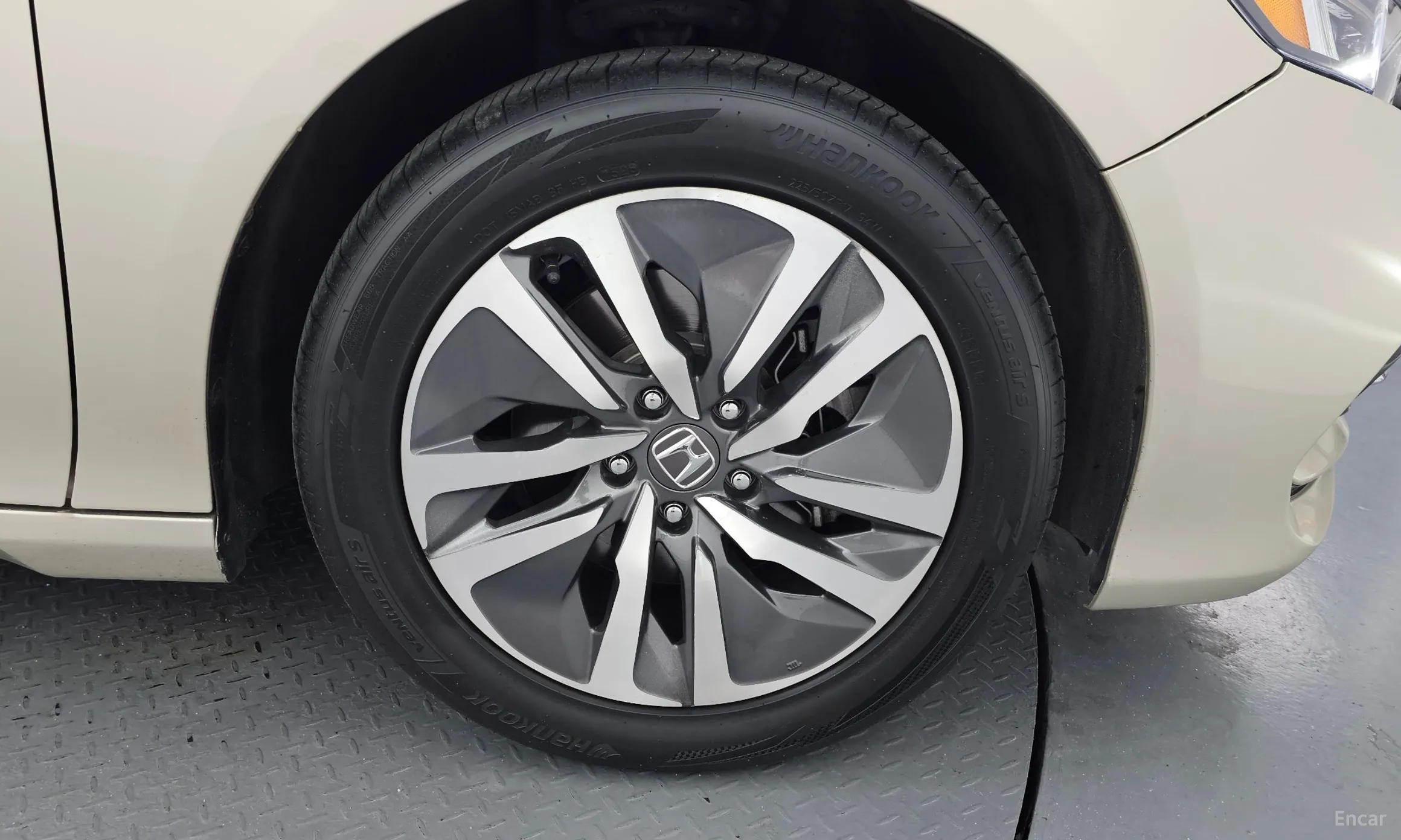 Honda Accord 10th Generation превью 5