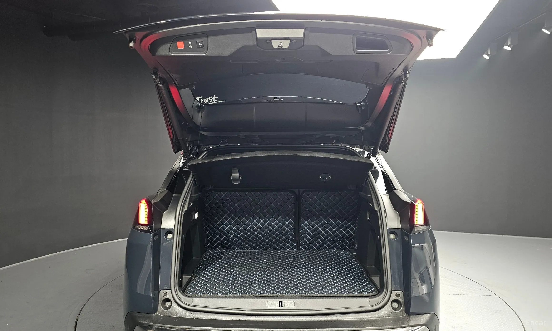 Peugeot 3008 2nd generation превью 20