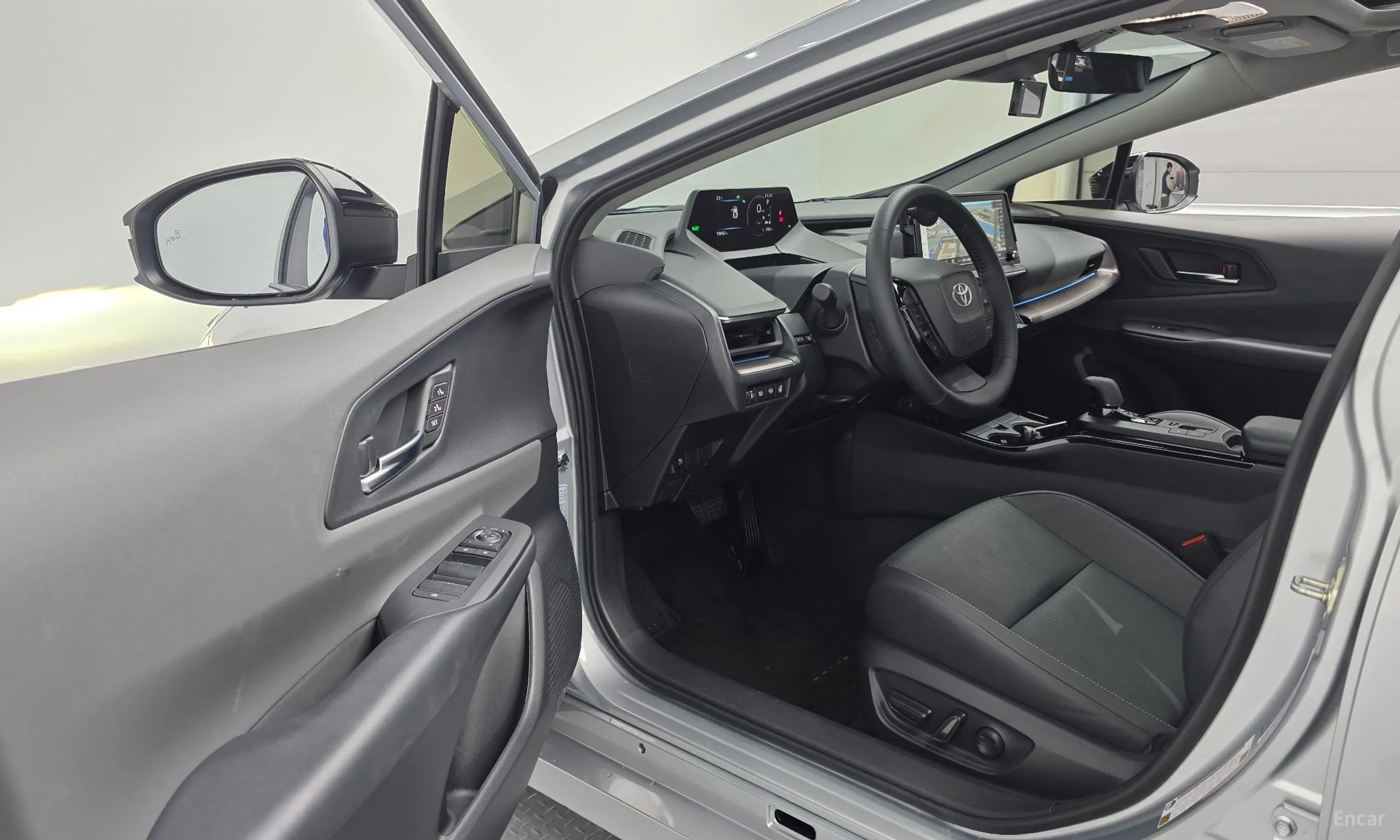 Toyota Prius 5th Generation превью 10
