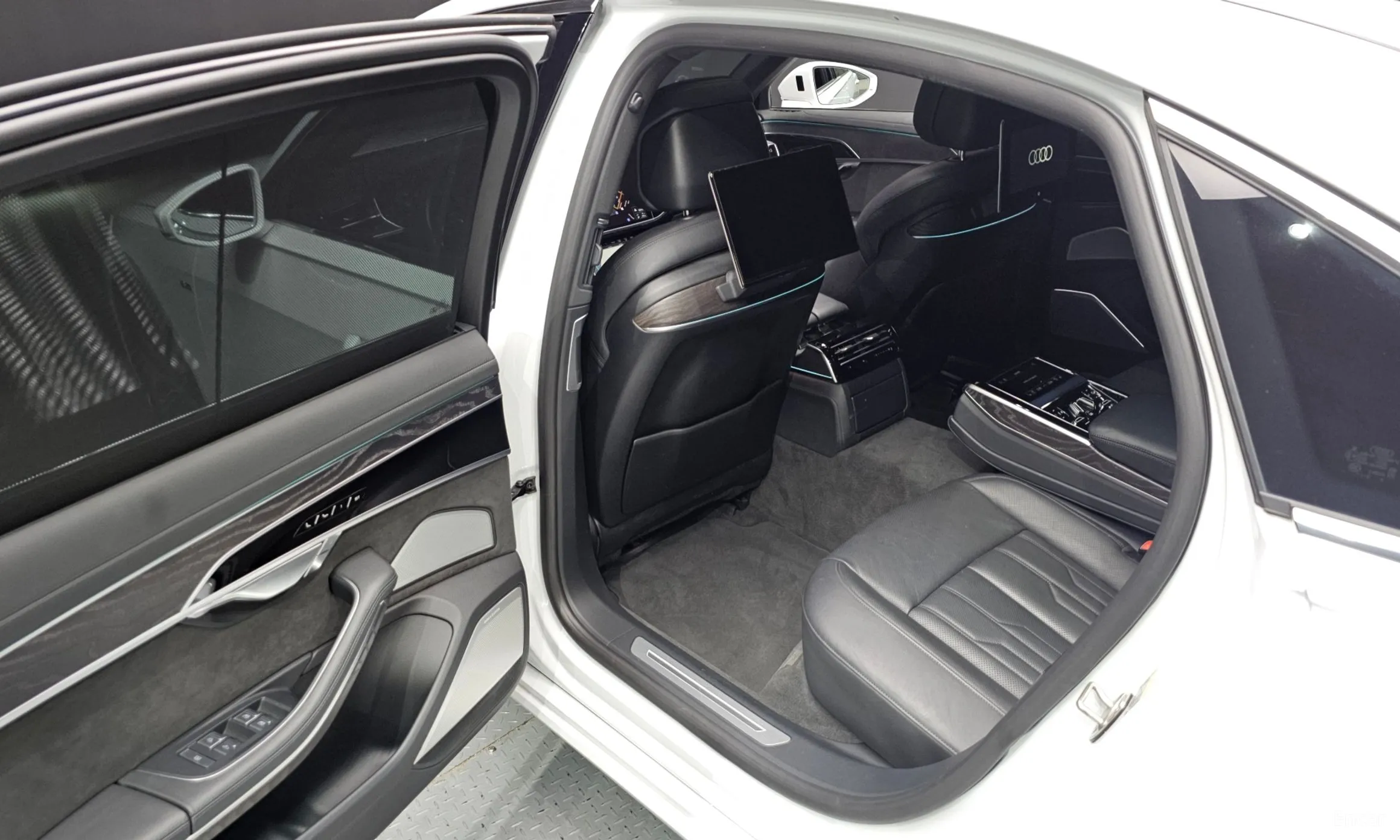 Audi A8 (D5) превью 11