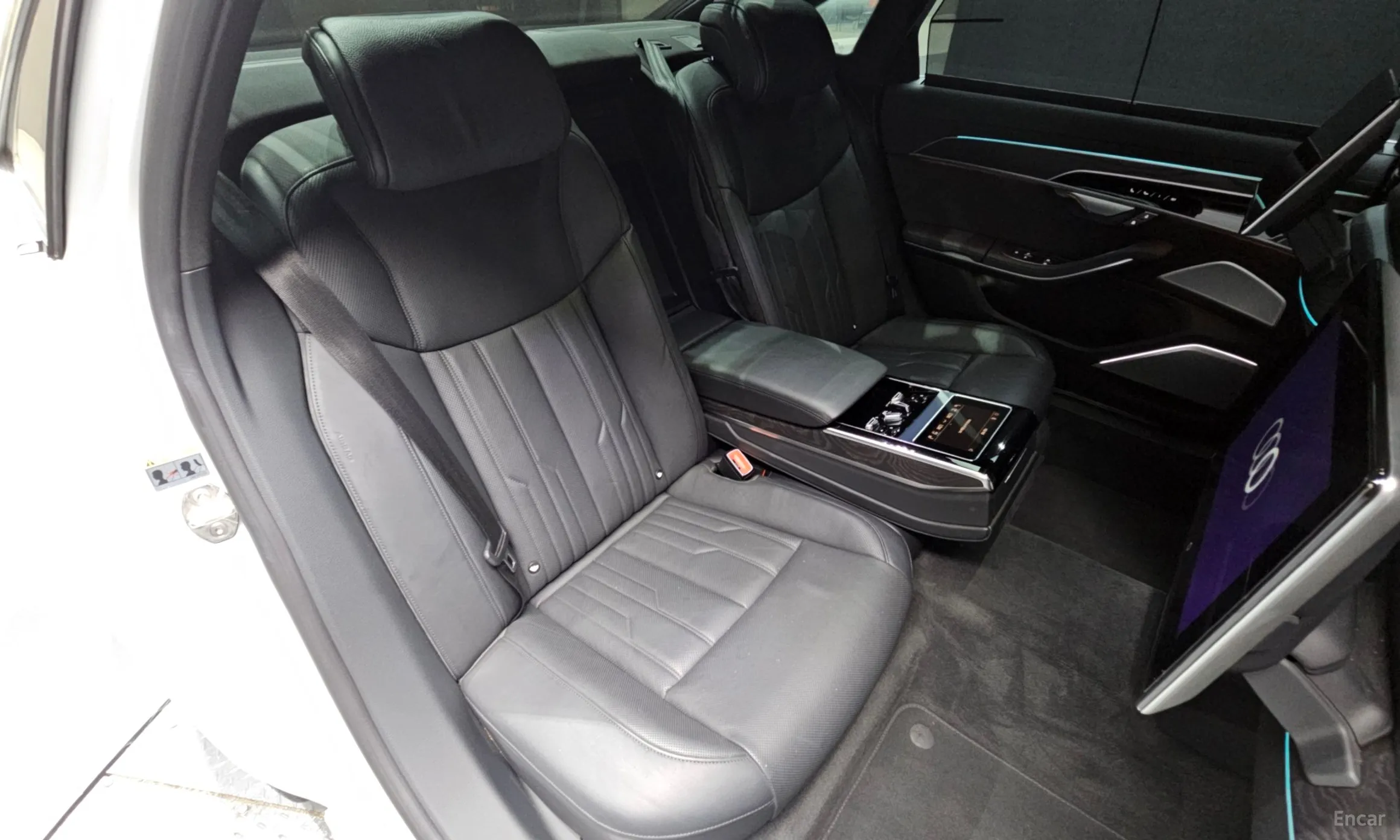 Audi A8 (D5) превью 17