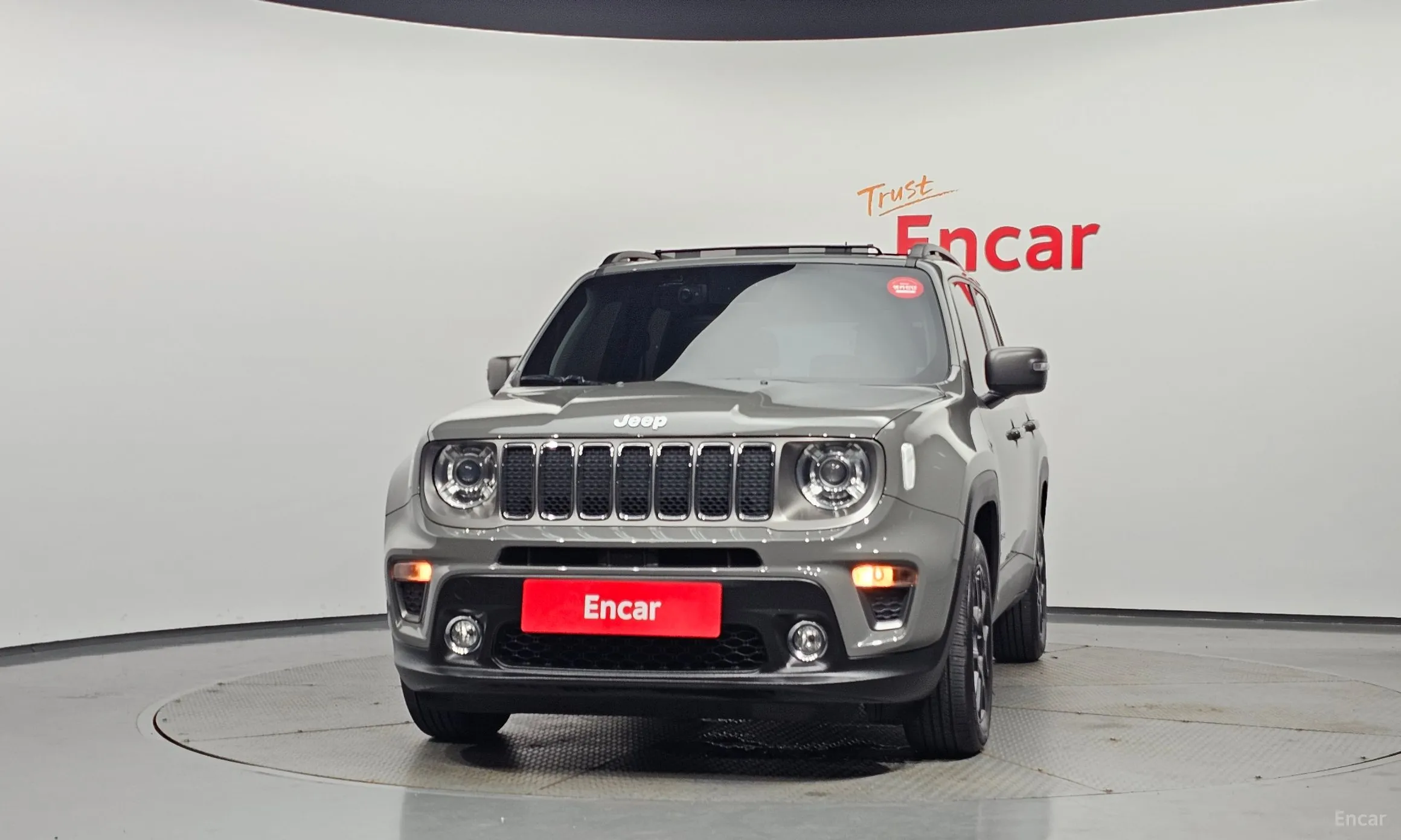 Jeep Renegade превью 3