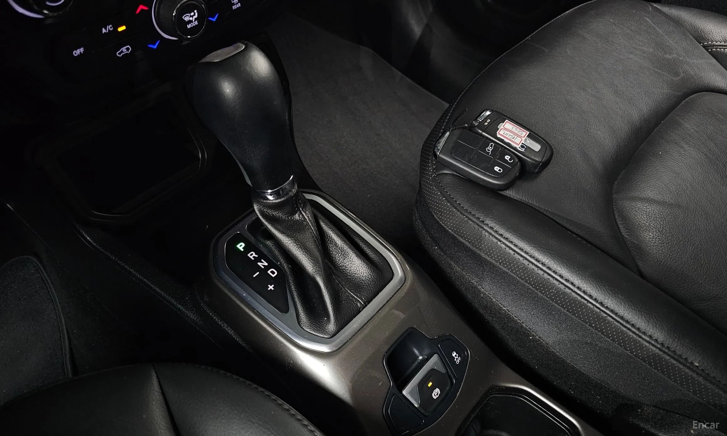 Jeep Renegade превью 9