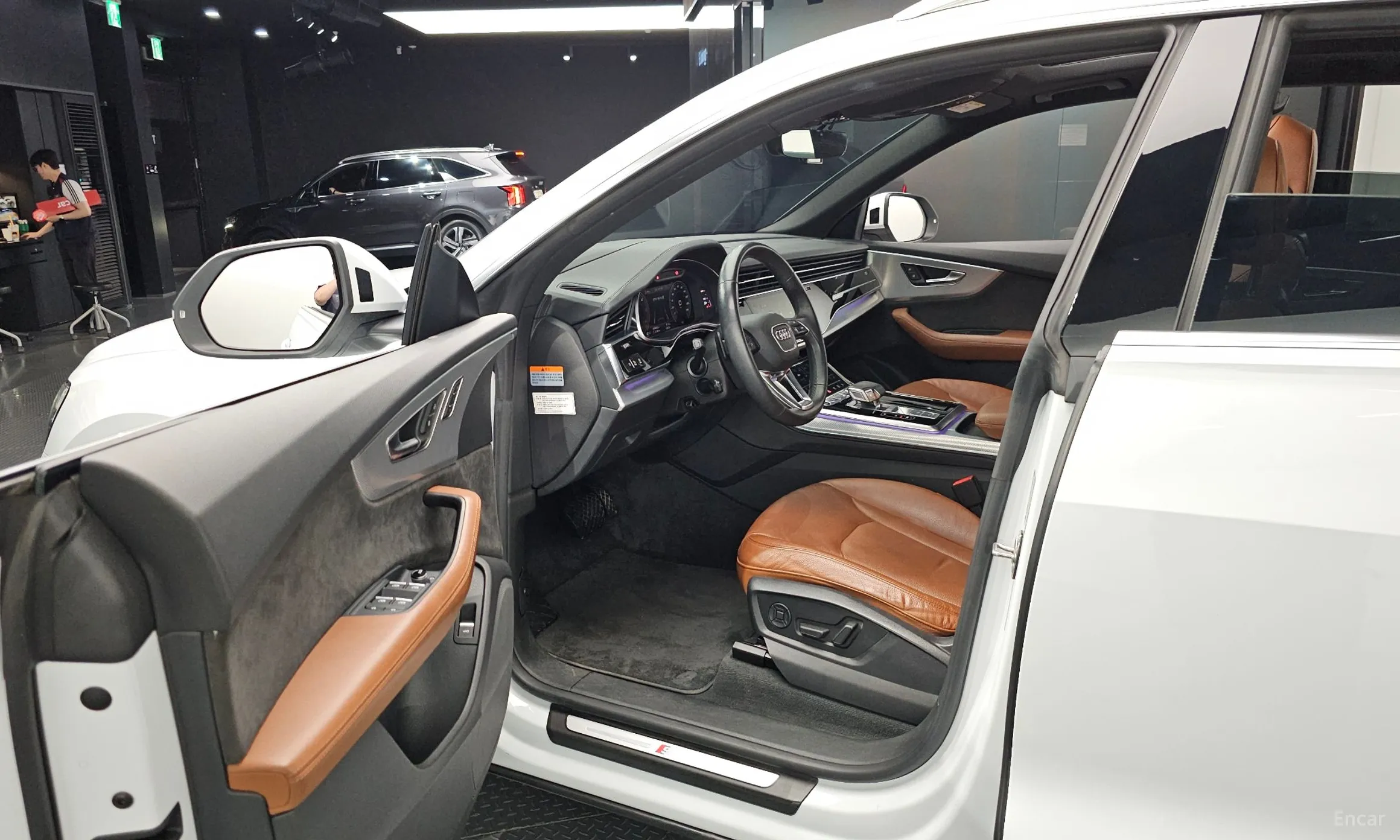 Audi Q8 (4M) превью 10