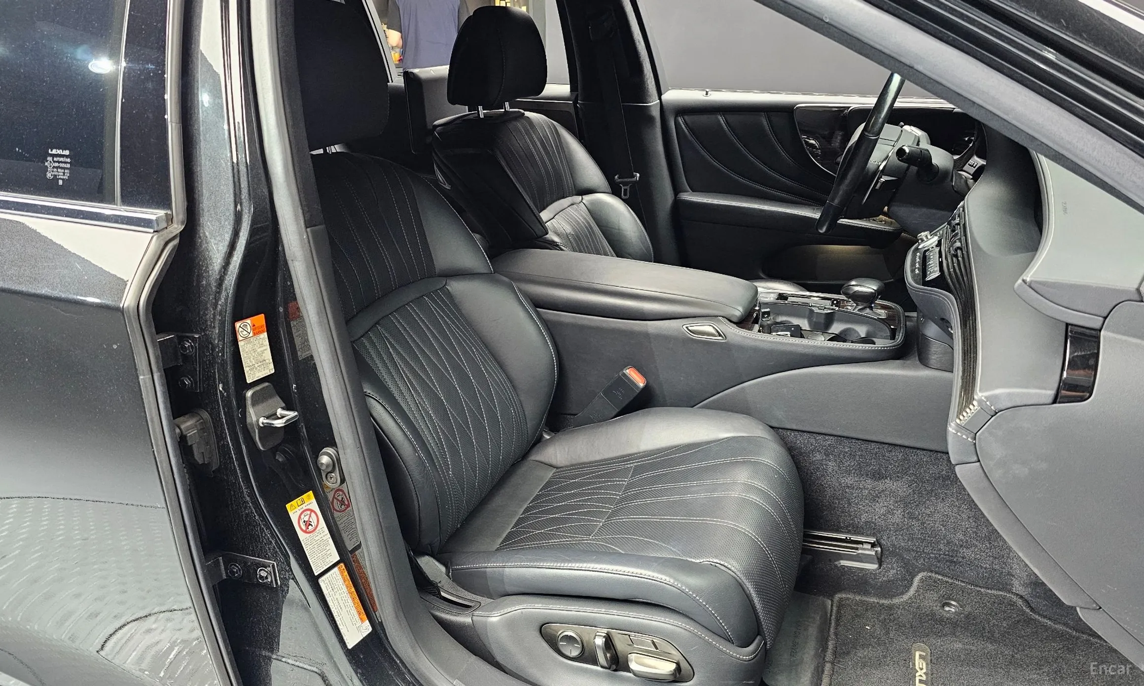 Lexus LS500h Gen 5 превью 12