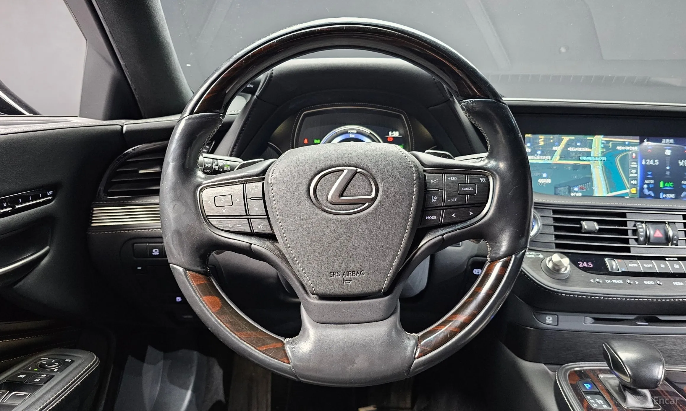 Lexus LS500h Gen 5 превью 14