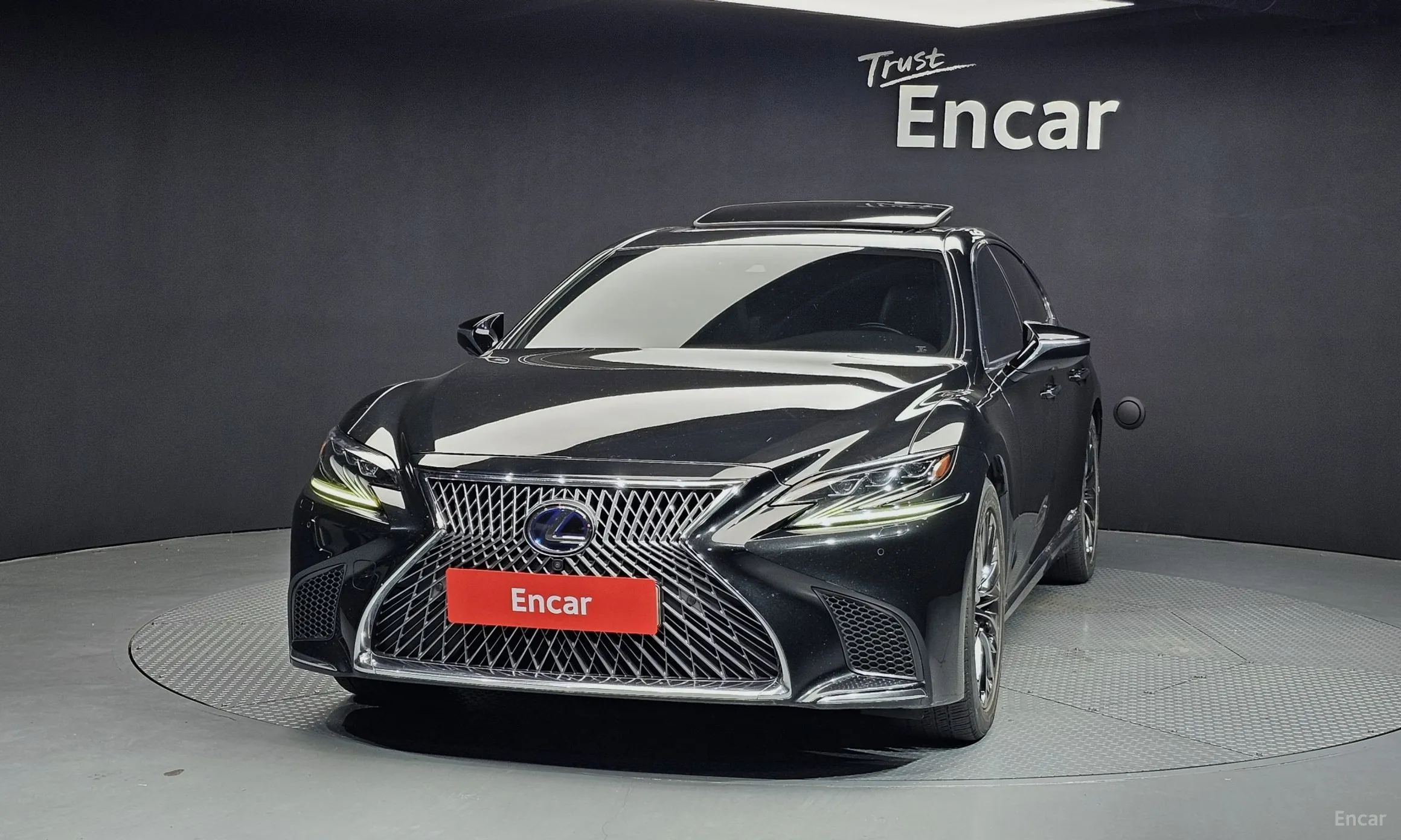 Lexus LS500h Gen 5 превью 3