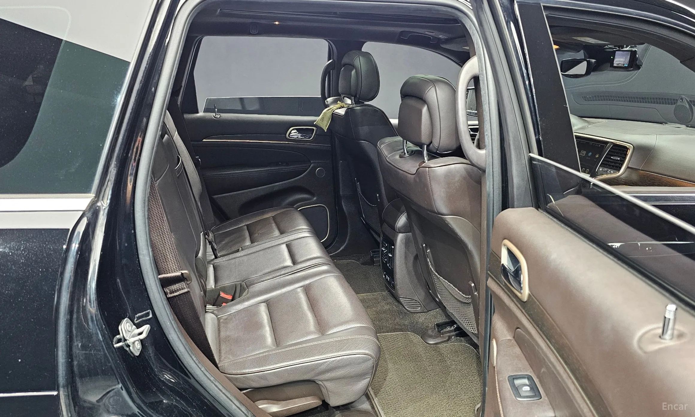 Jeep Grand Cherokee превью 12