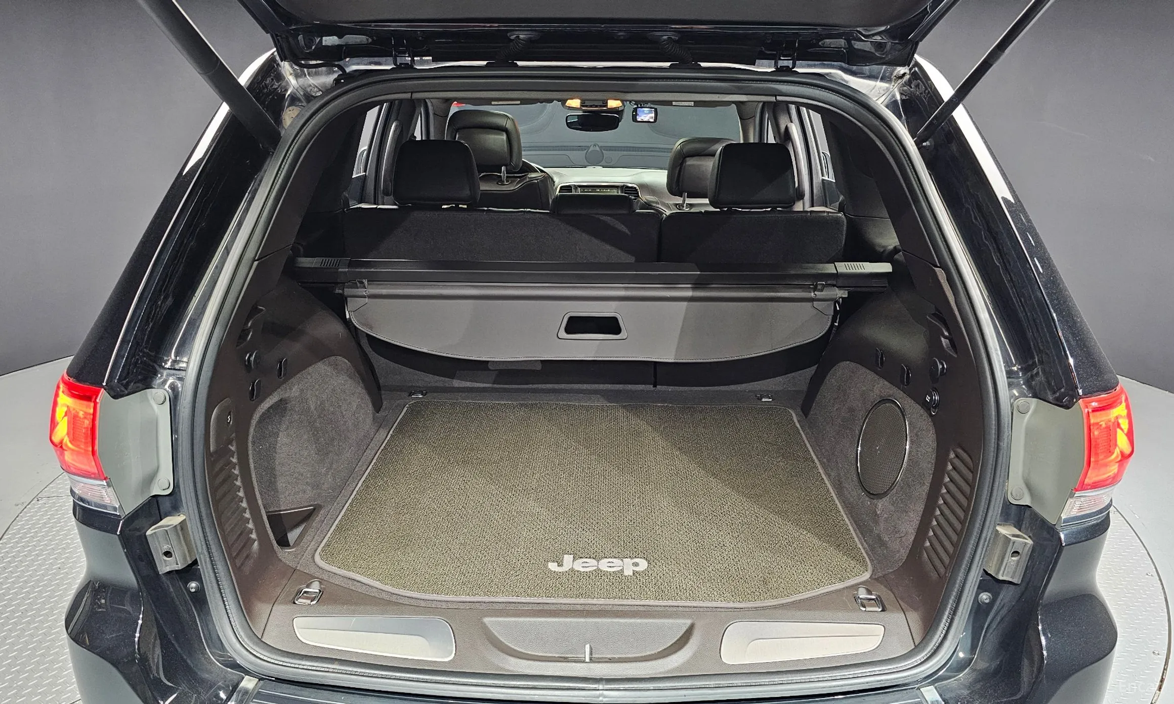 Jeep Grand Cherokee превью 20