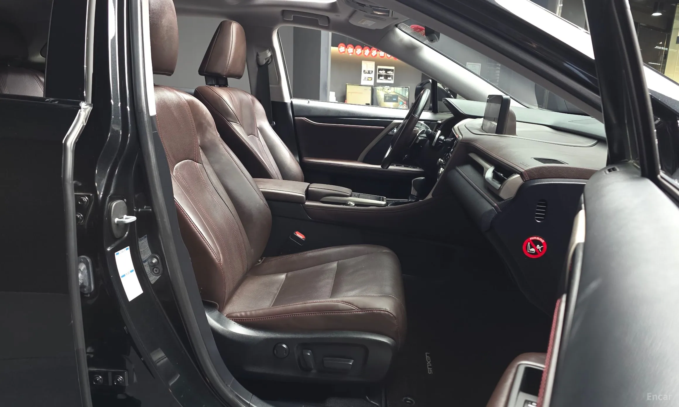 Lexus RX450h Gen 4 превью 11