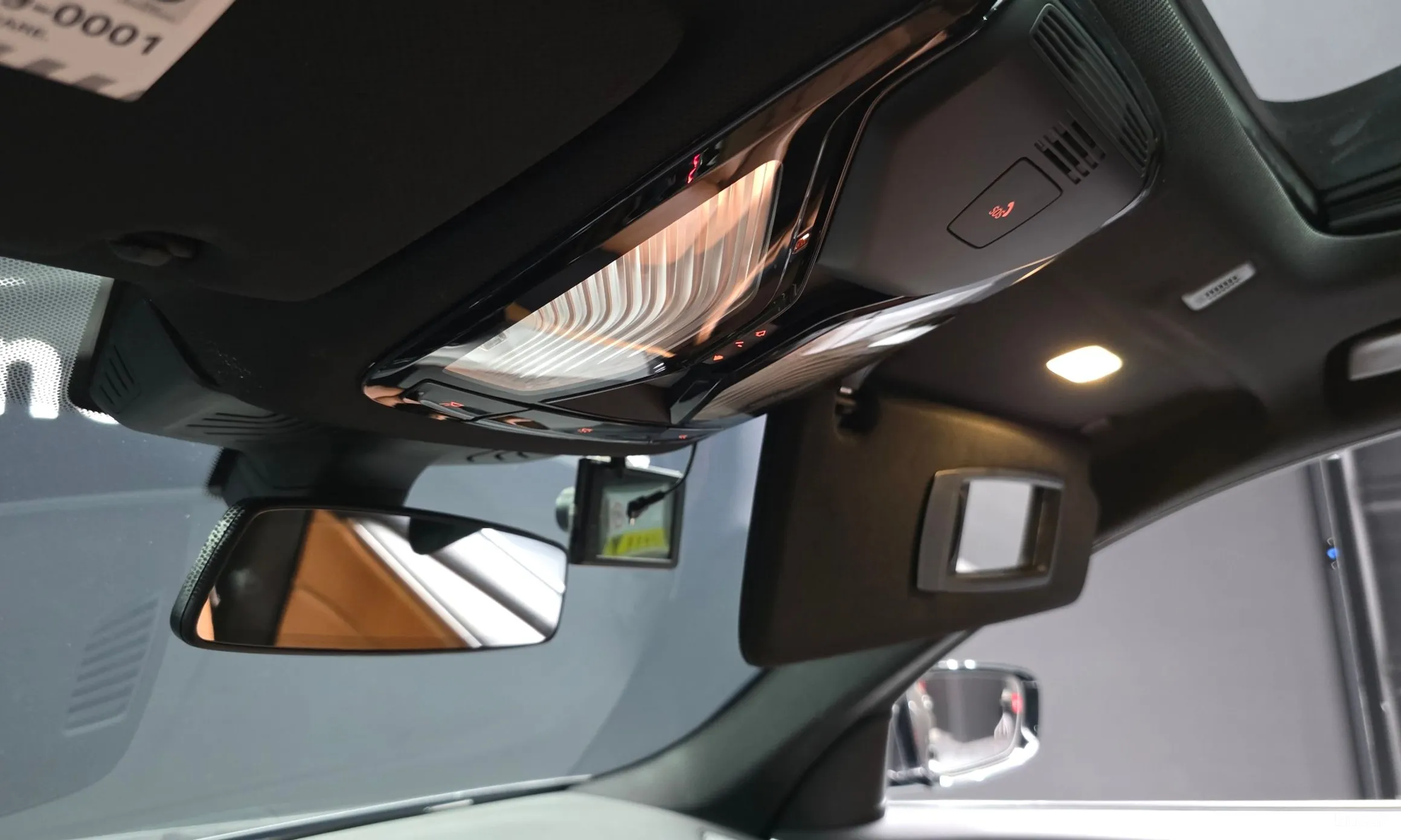 BMW 5 Series (G30) превью 19