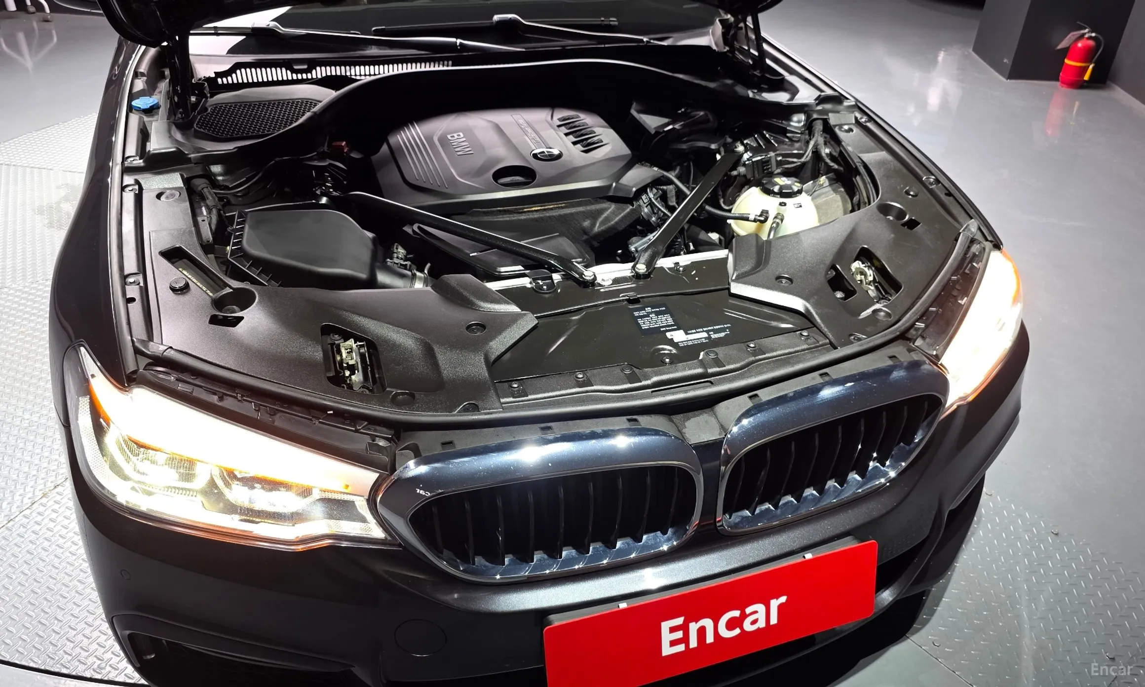 BMW 5 Series (G30) превью 6
