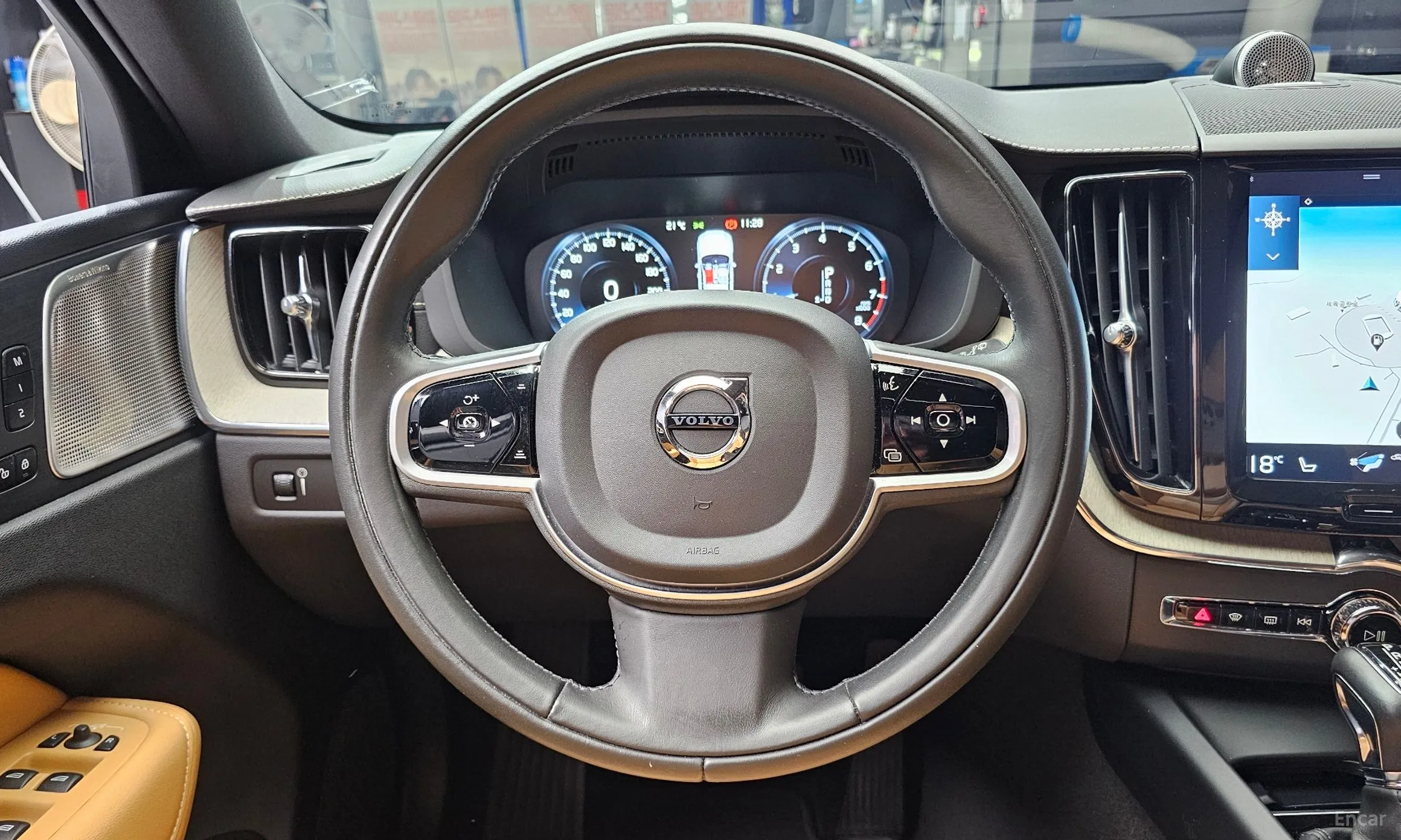 Volvo XC60 Gen 2 превью 13