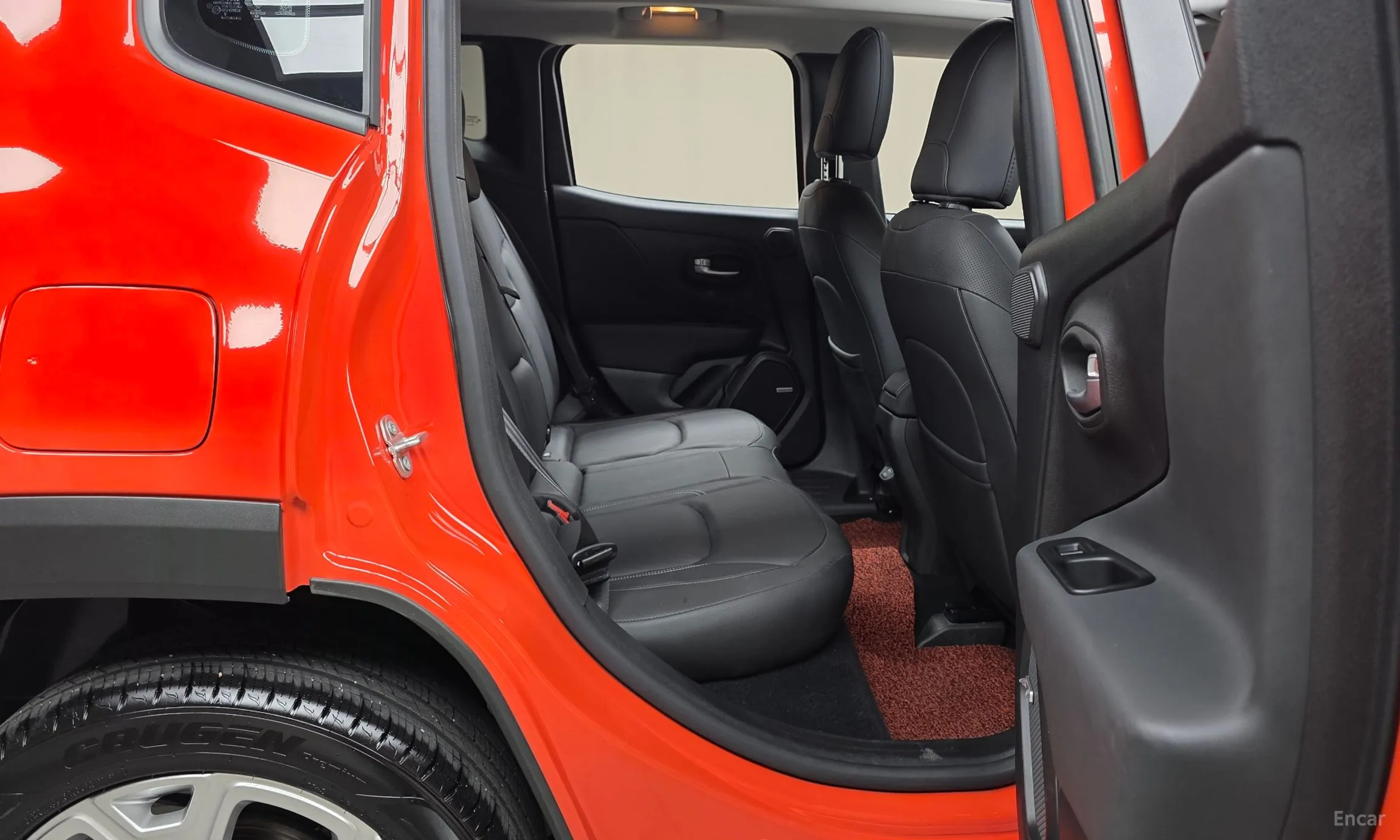 Jeep Renegade превью 17