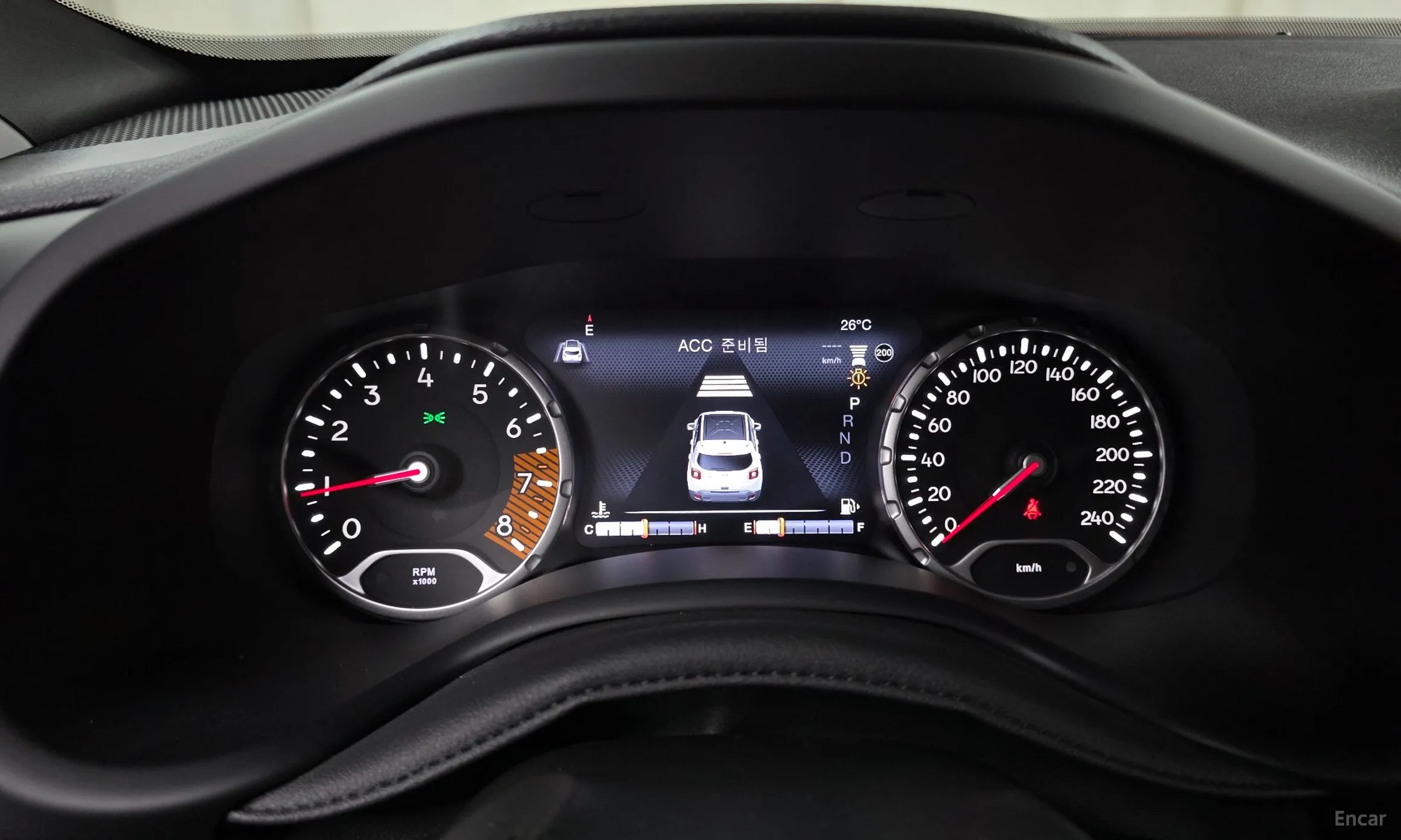 Jeep Renegade превью 8