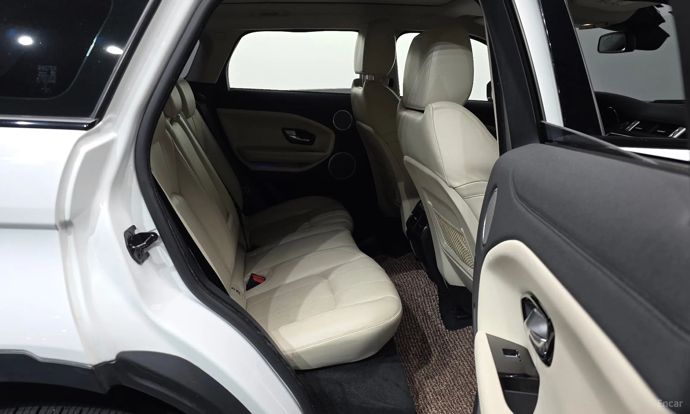 Land Rover Range Rover Evoque превью 12