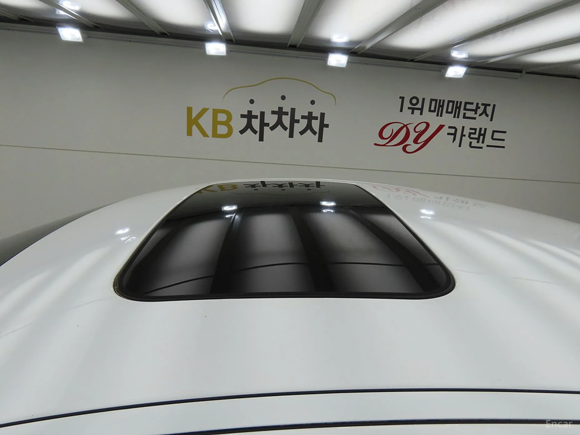 Jaguar New XF превью 18