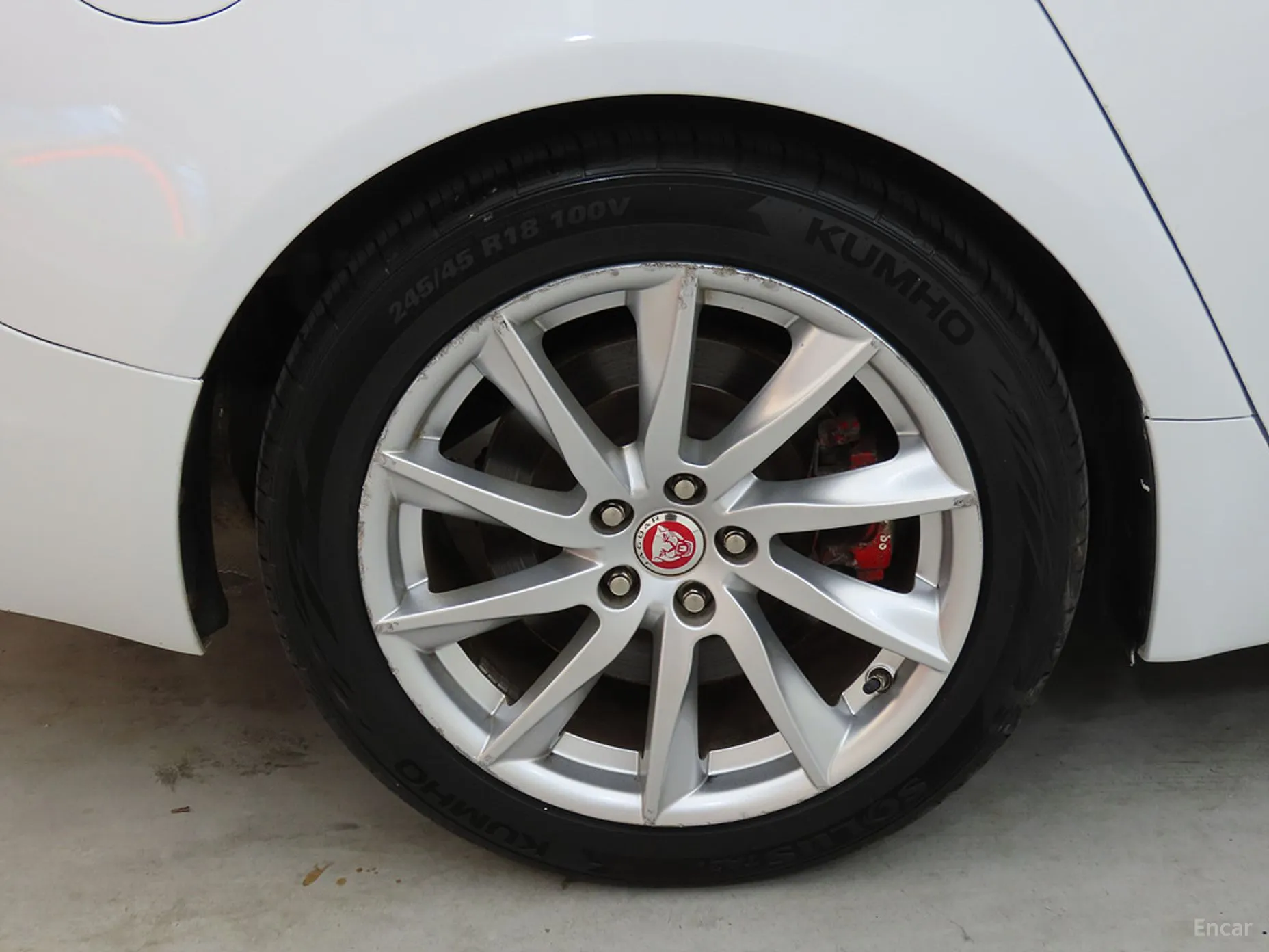 Jaguar New XF превью 20