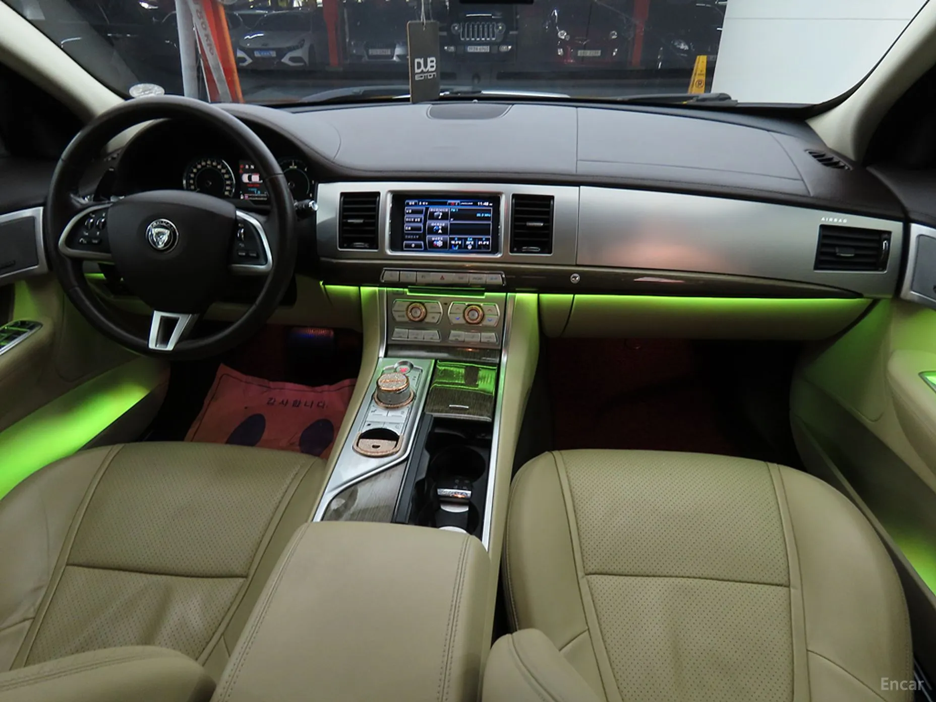 Jaguar New XF превью 6