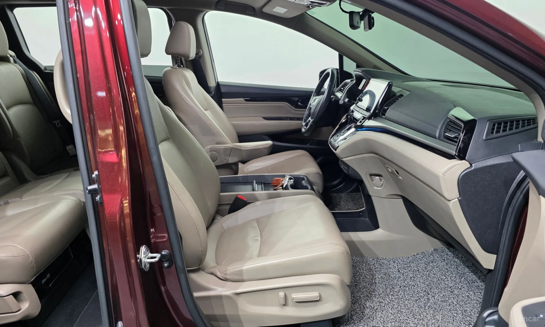 Honda Odyssey превью 11