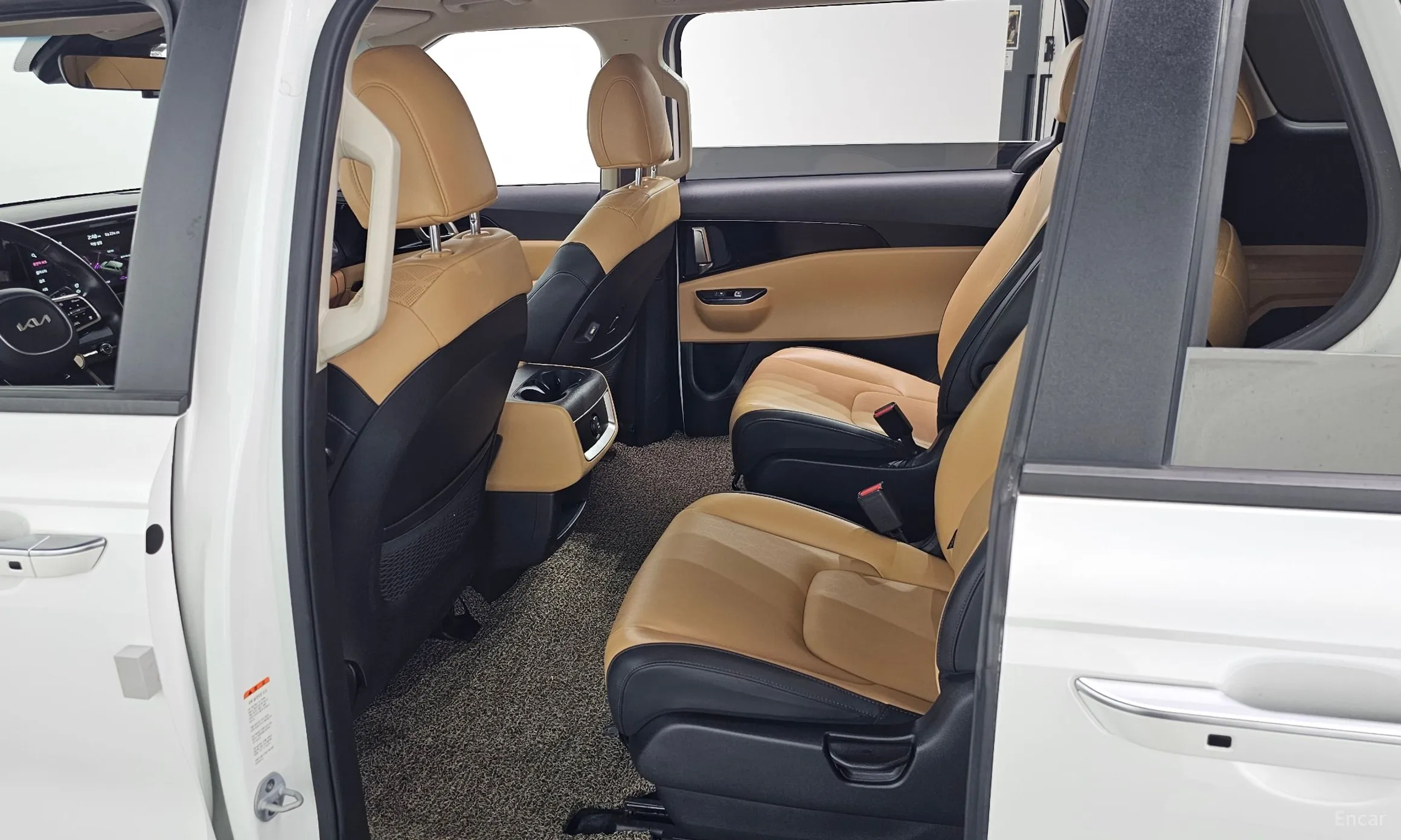 Kia Carnival Gen 4 превью 11
