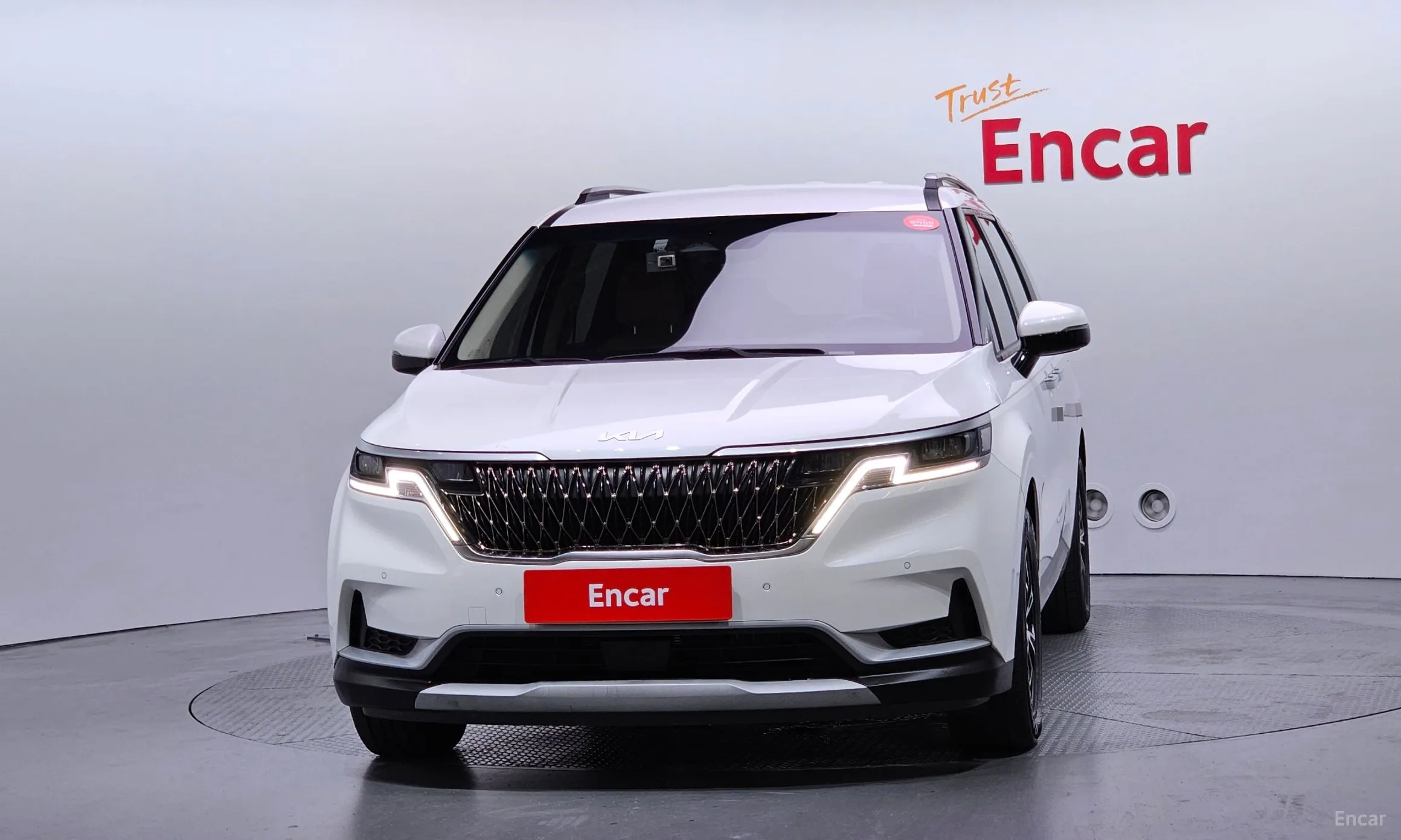 Kia Carnival Gen 4 превью 3