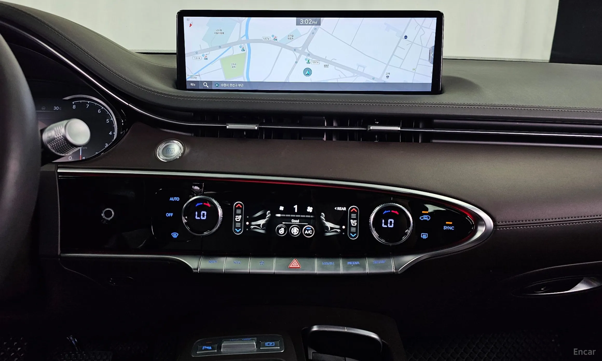 Genesis GV70 превью 14
