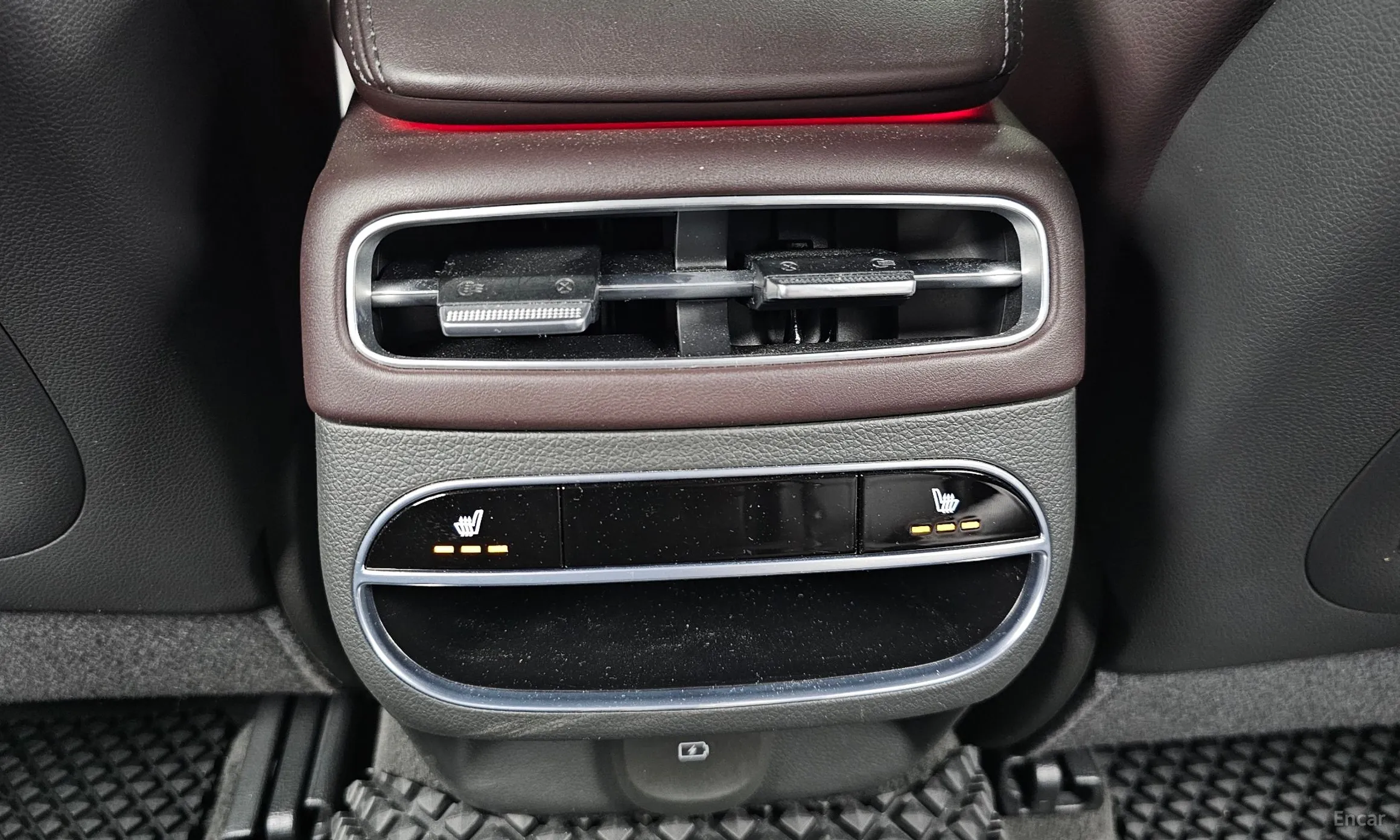 Genesis GV70 превью 18