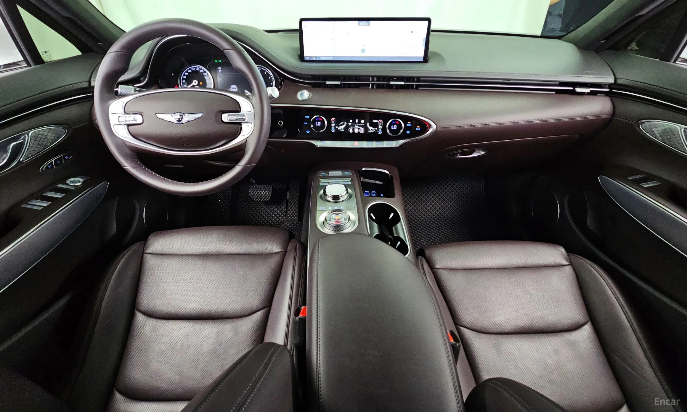 Genesis GV70 превью 7