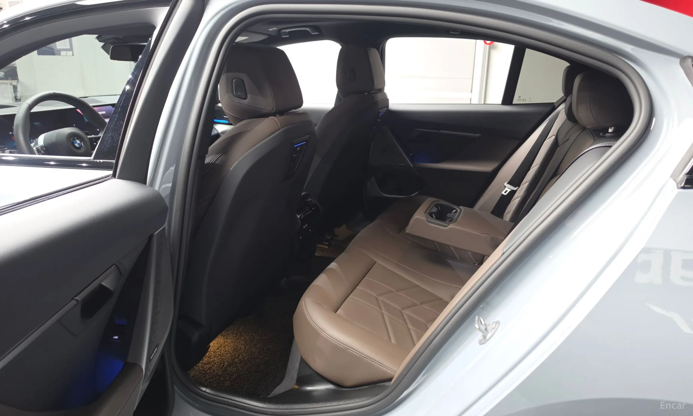 BMW 5 Series (G60) превью 11