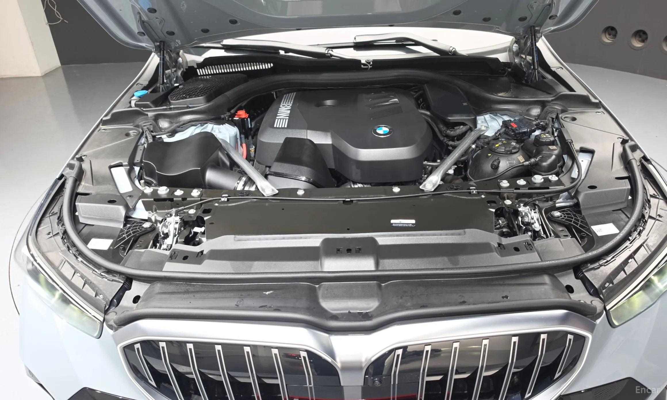BMW 5 Series (G60) превью 6