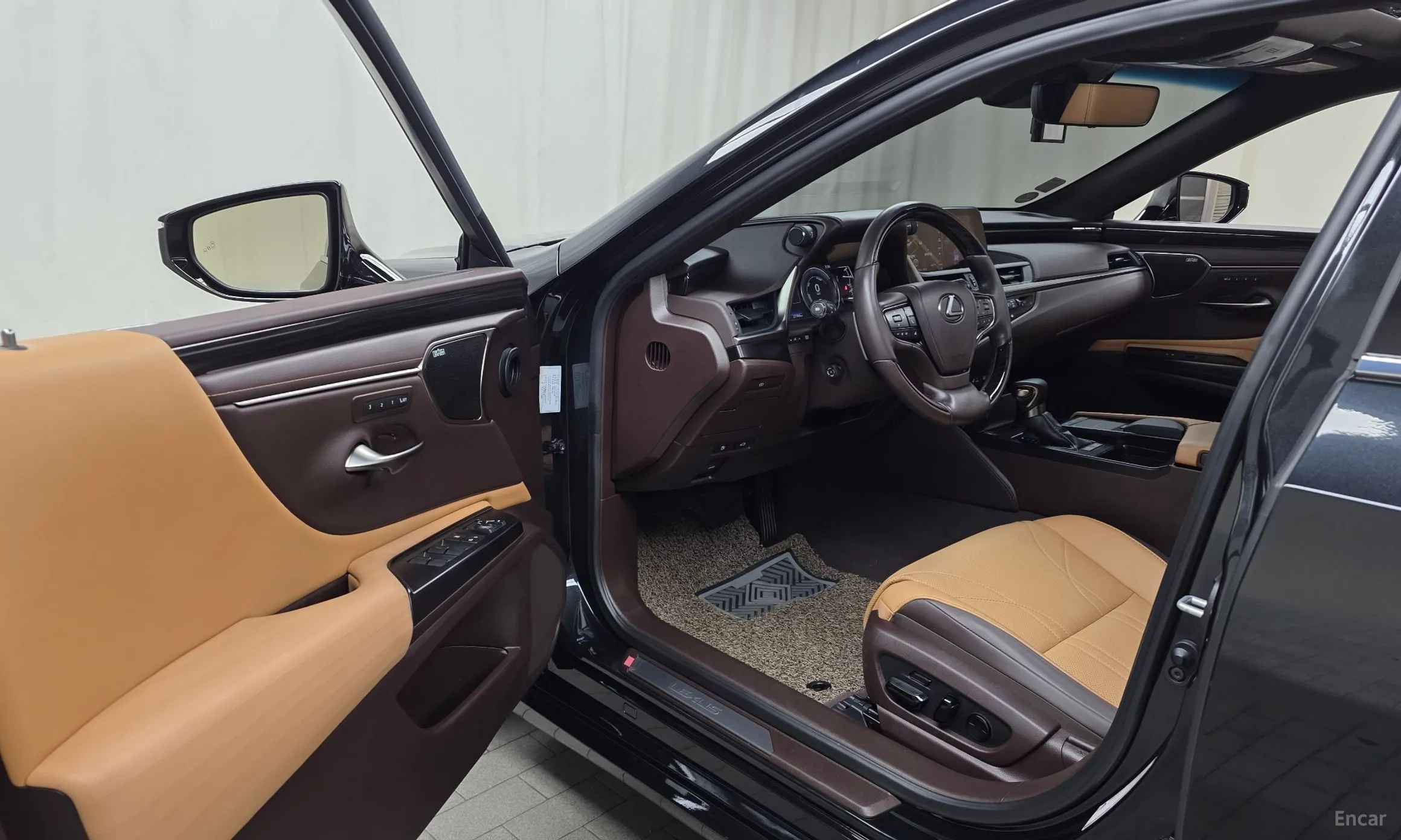 Lexus ES300h 7th Generation превью 10