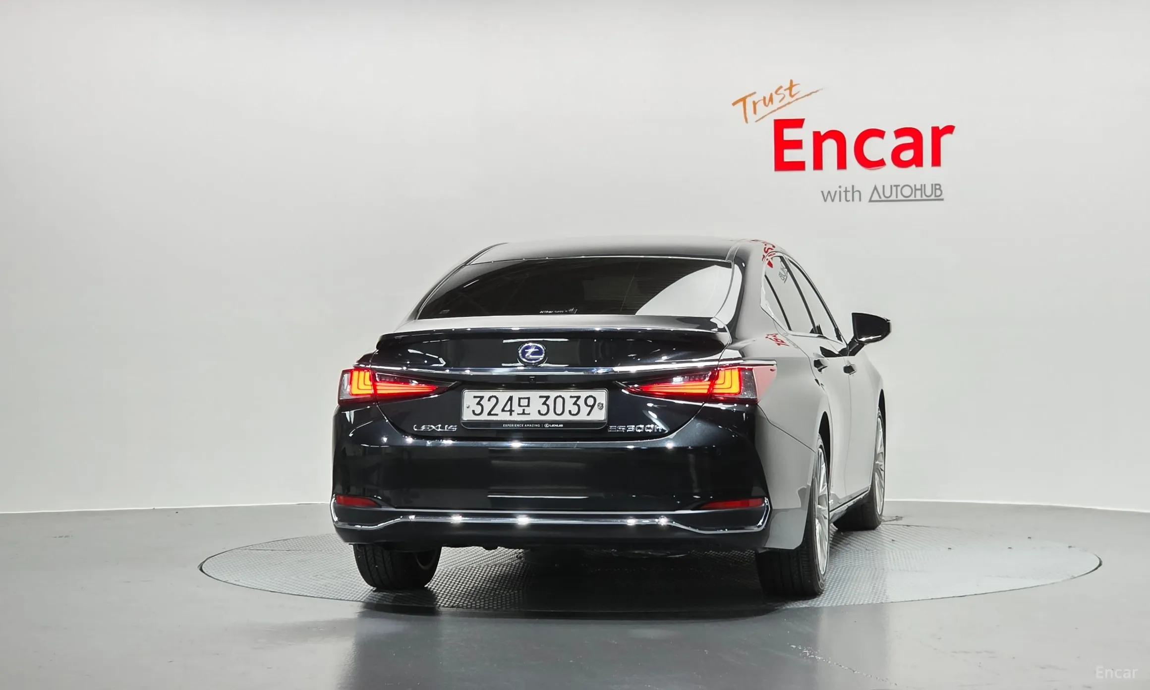 Lexus ES300h 7th Generation превью 4