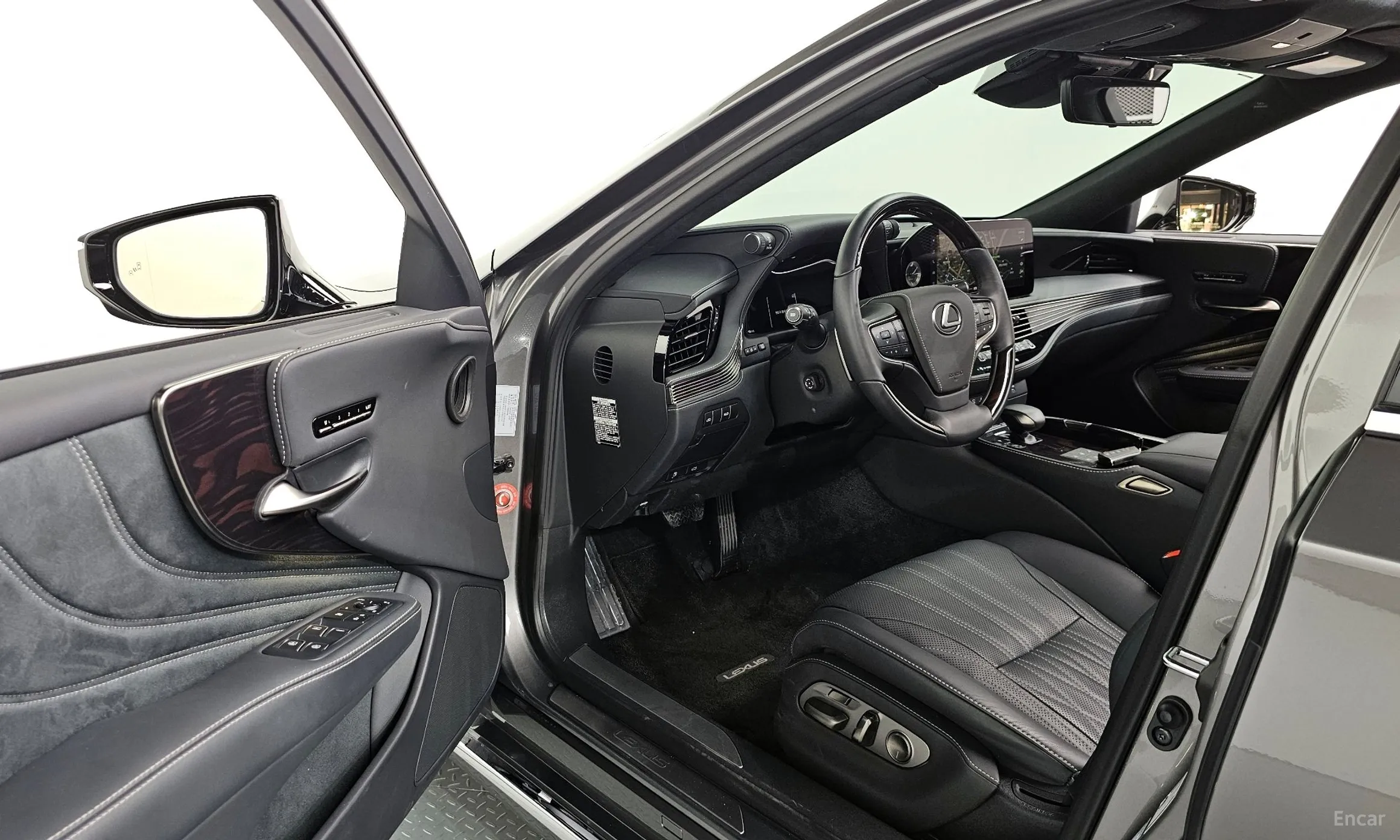 Lexus LS500 5th Generation превью 10