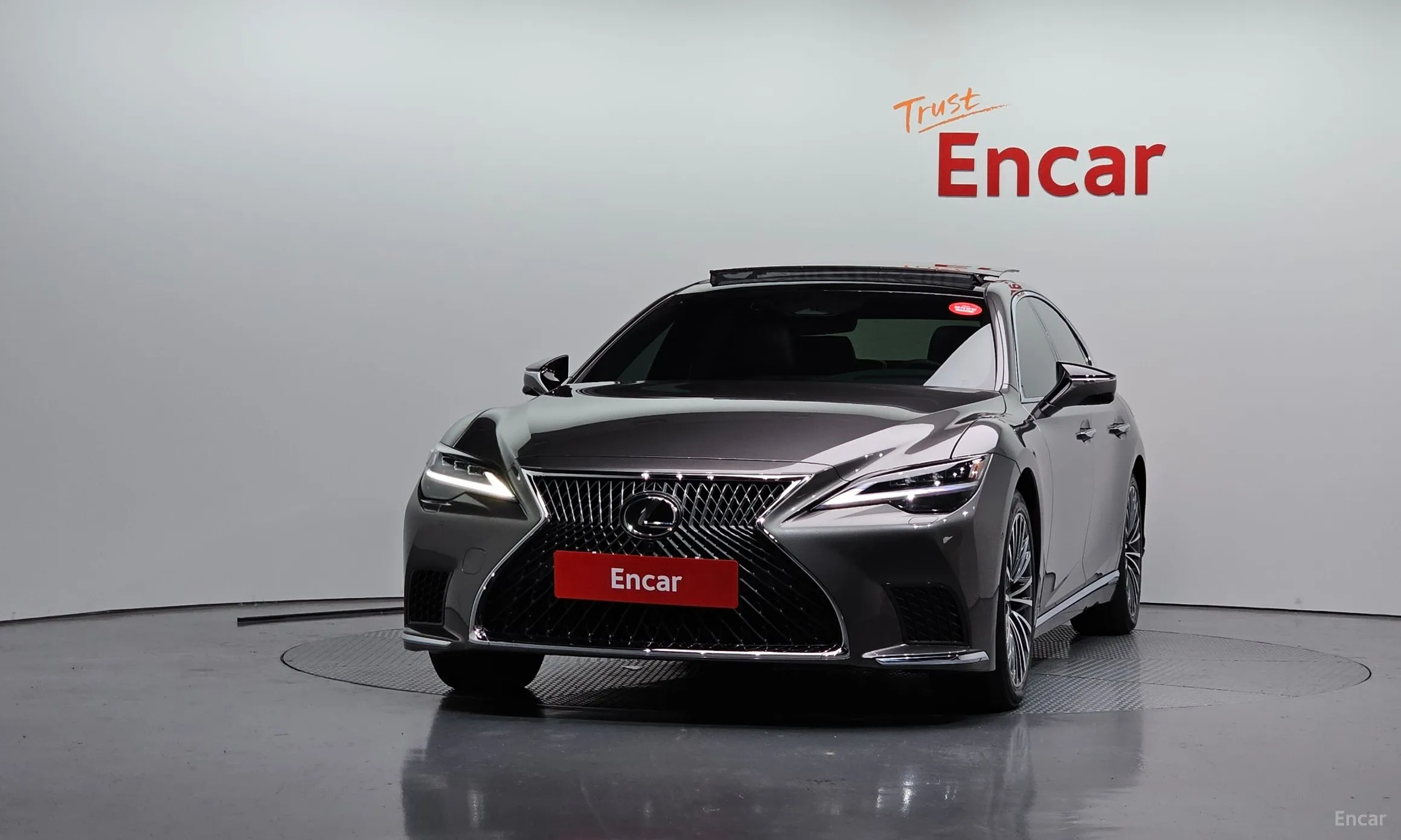 Lexus LS500 5th Generation превью 3