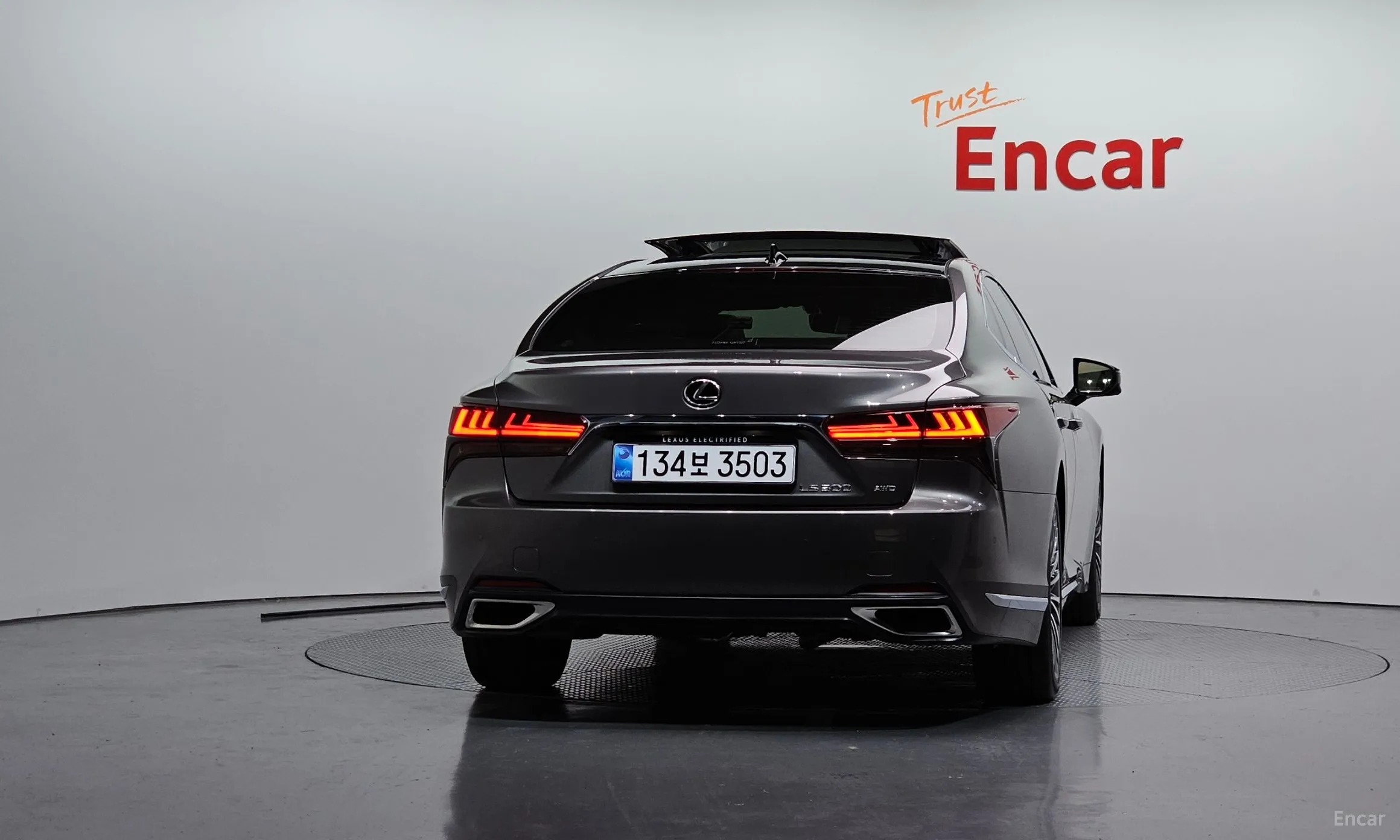 Lexus LS500 5th Generation превью 4
