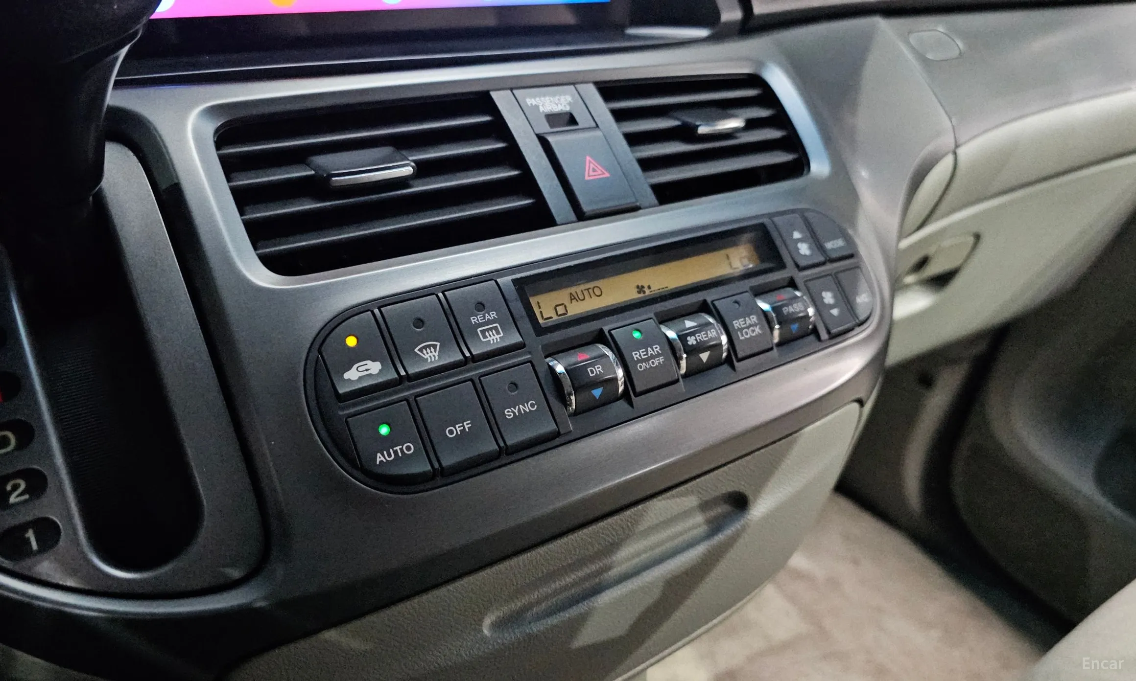 Honda Odyssey превью 17