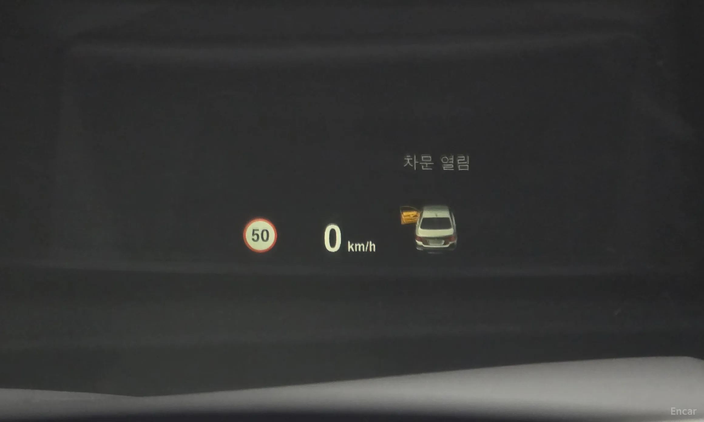 BMW 5 Series (F10) превью 14