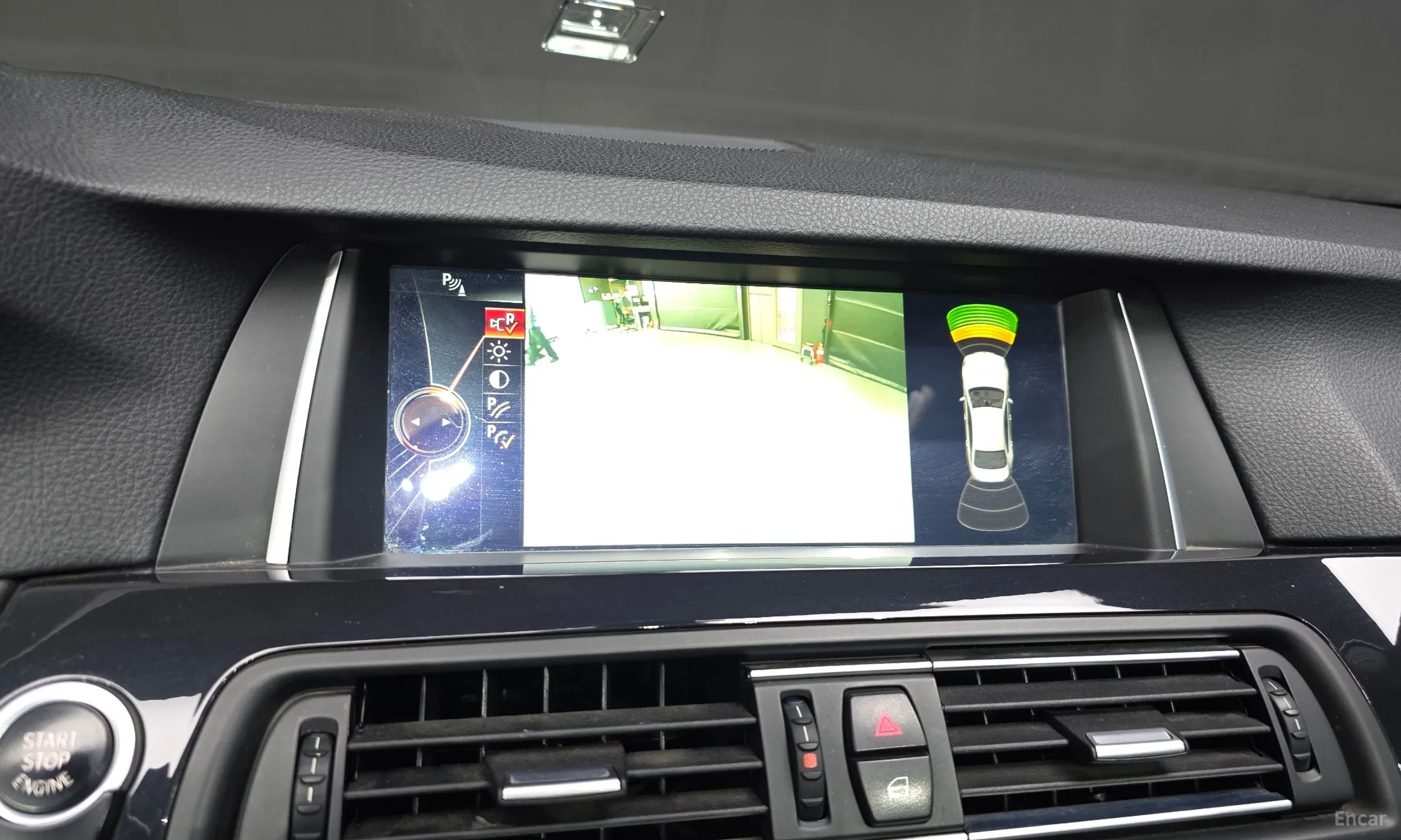 BMW 5 Series (F10) превью 16