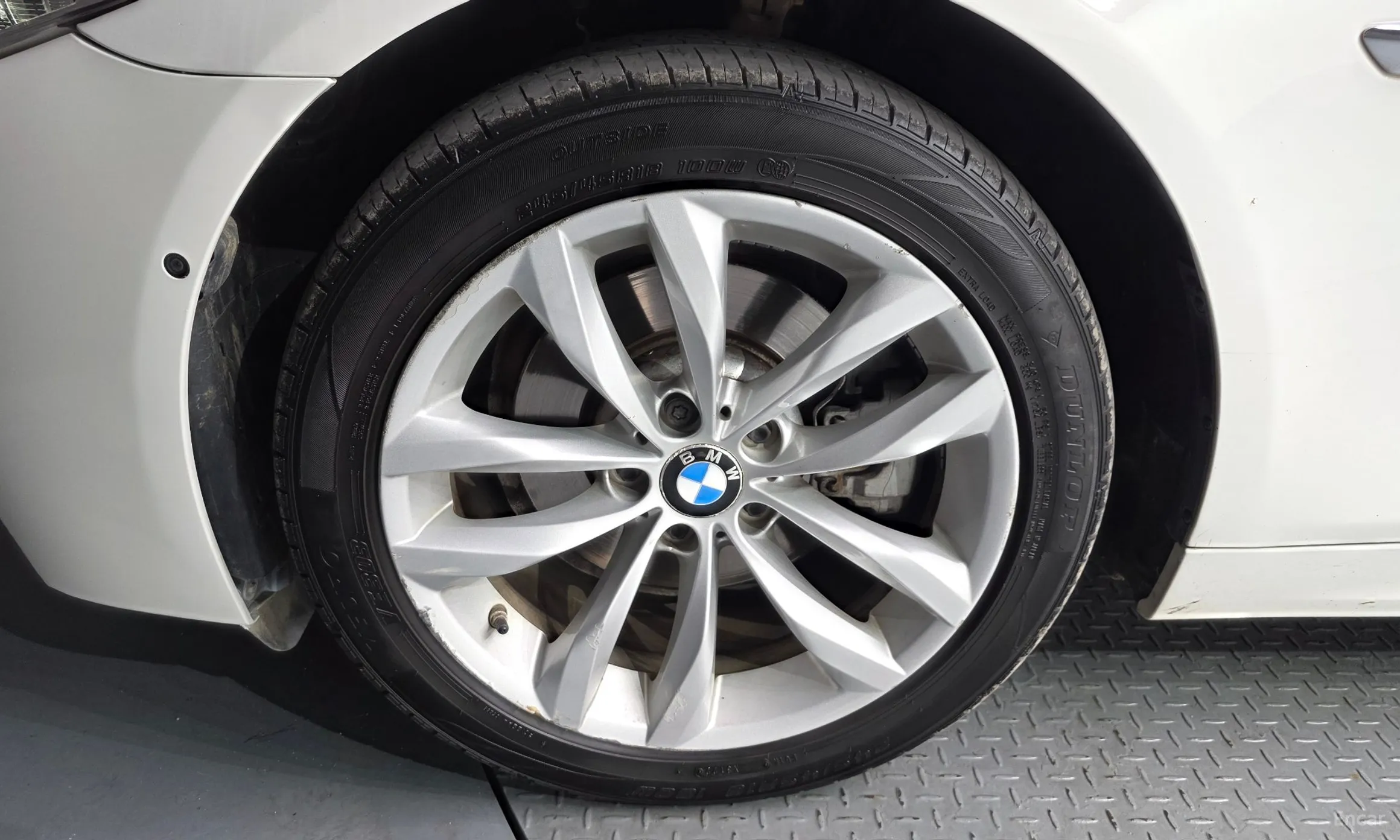 BMW 5 Series (F10) превью 5