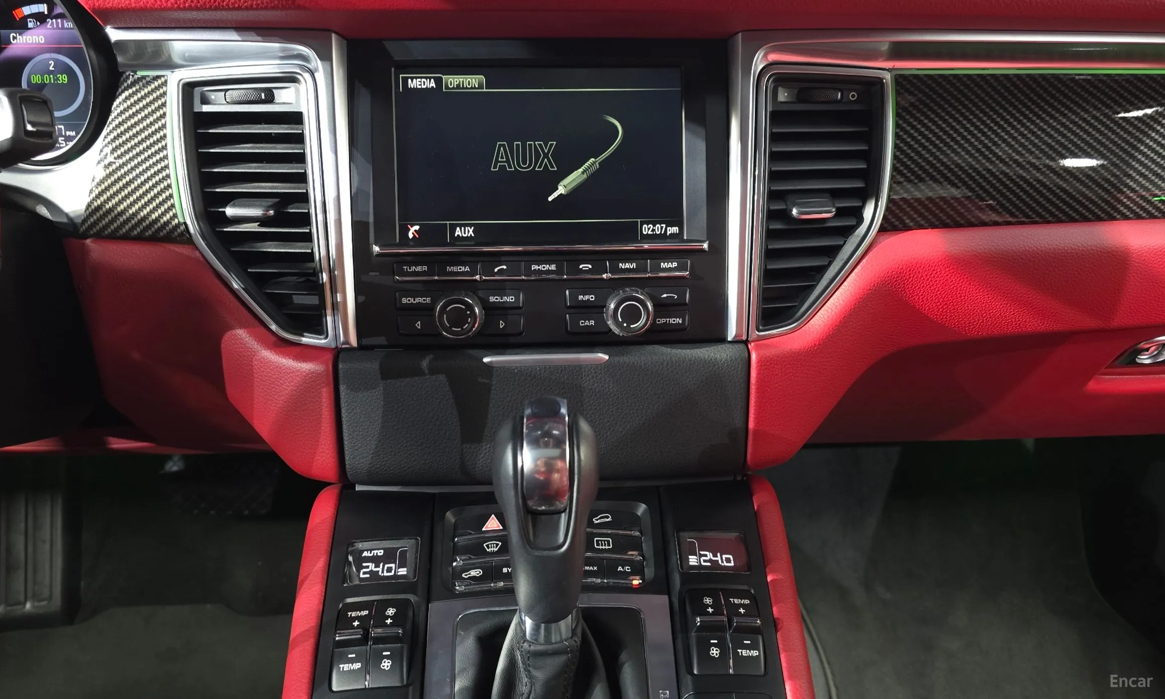 Porsche Macan превью 16