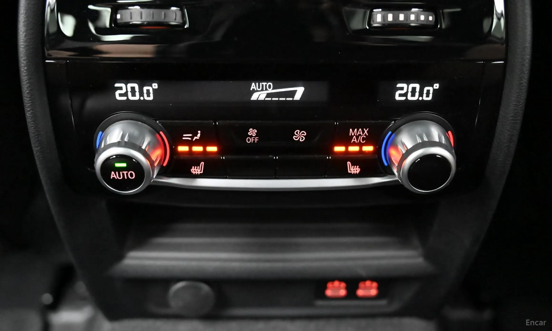 BMW 5 Series (G30) превью 16