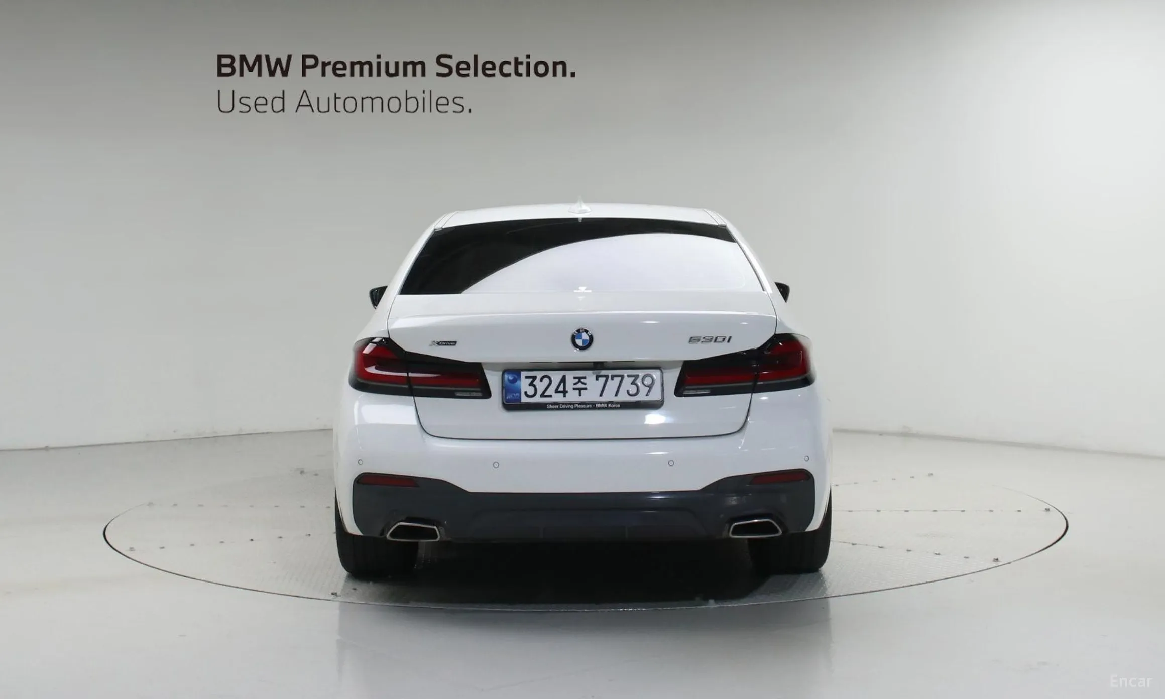 BMW 5 Series (G30) превью 4