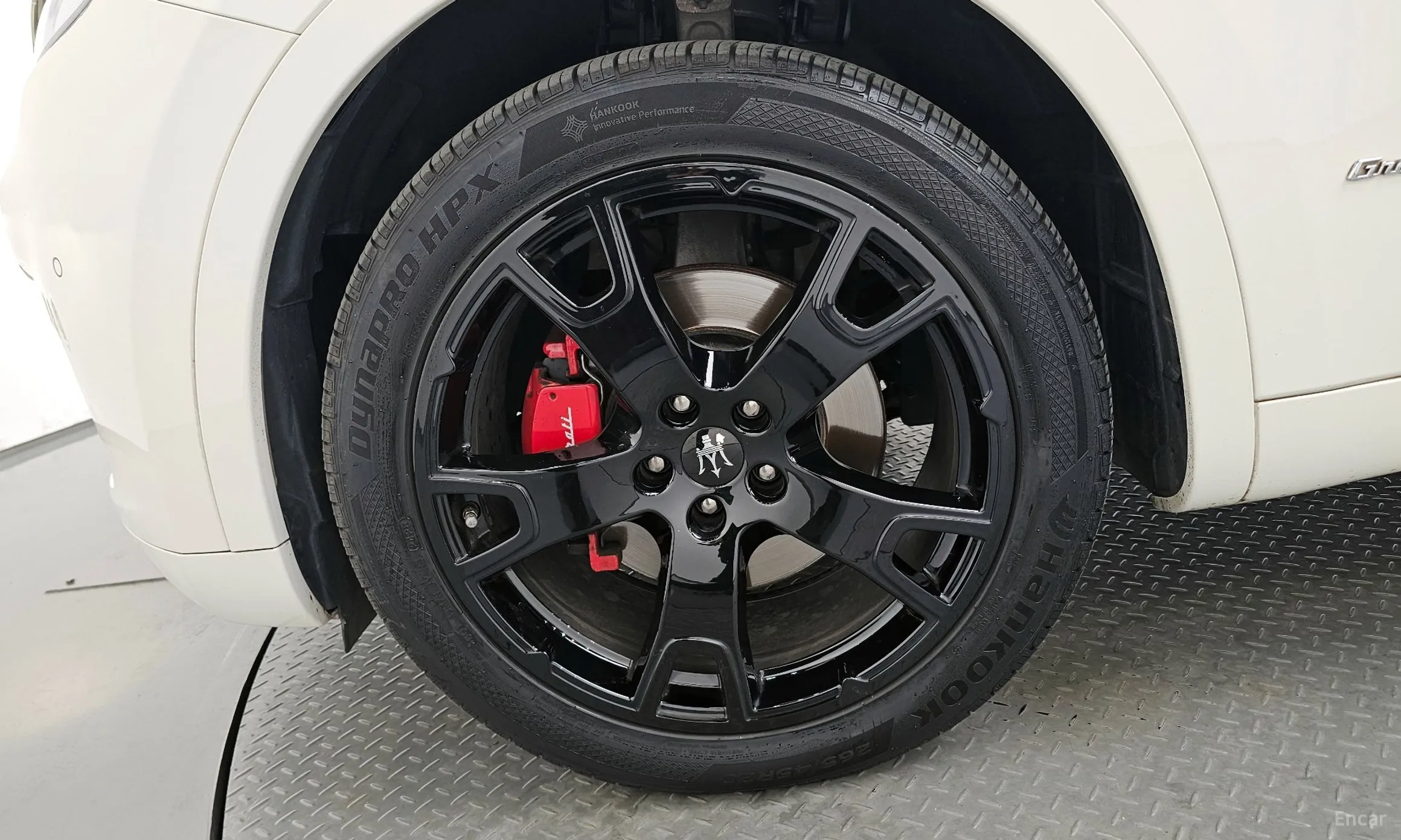 Maserati Levante превью 5