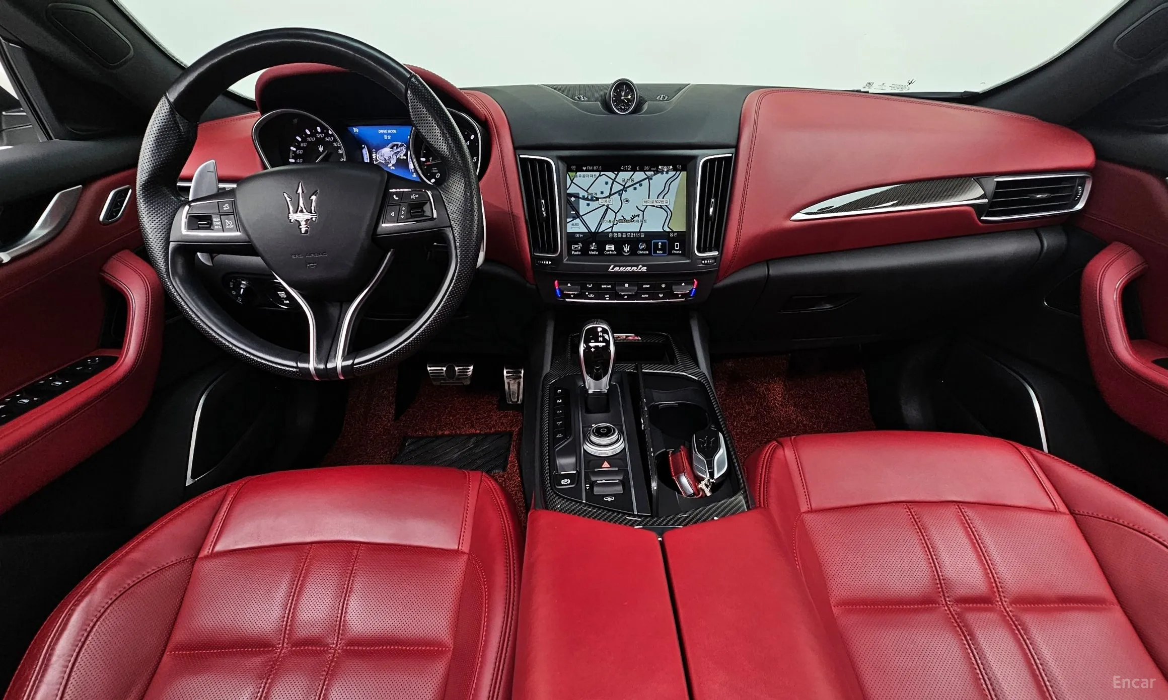 Maserati Levante превью 7