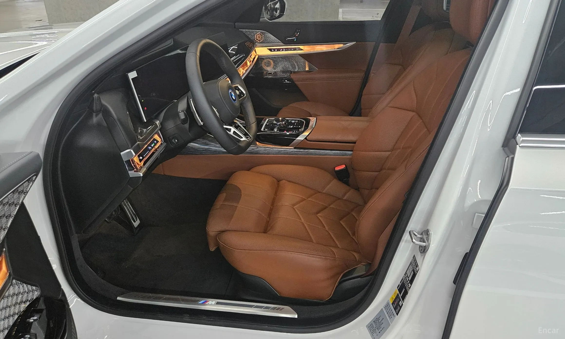 BMW 7 Series (G70) превью 10