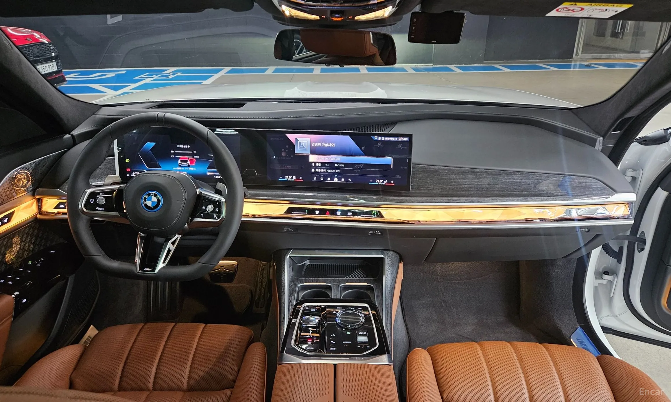 BMW 7 Series (G70) превью 7