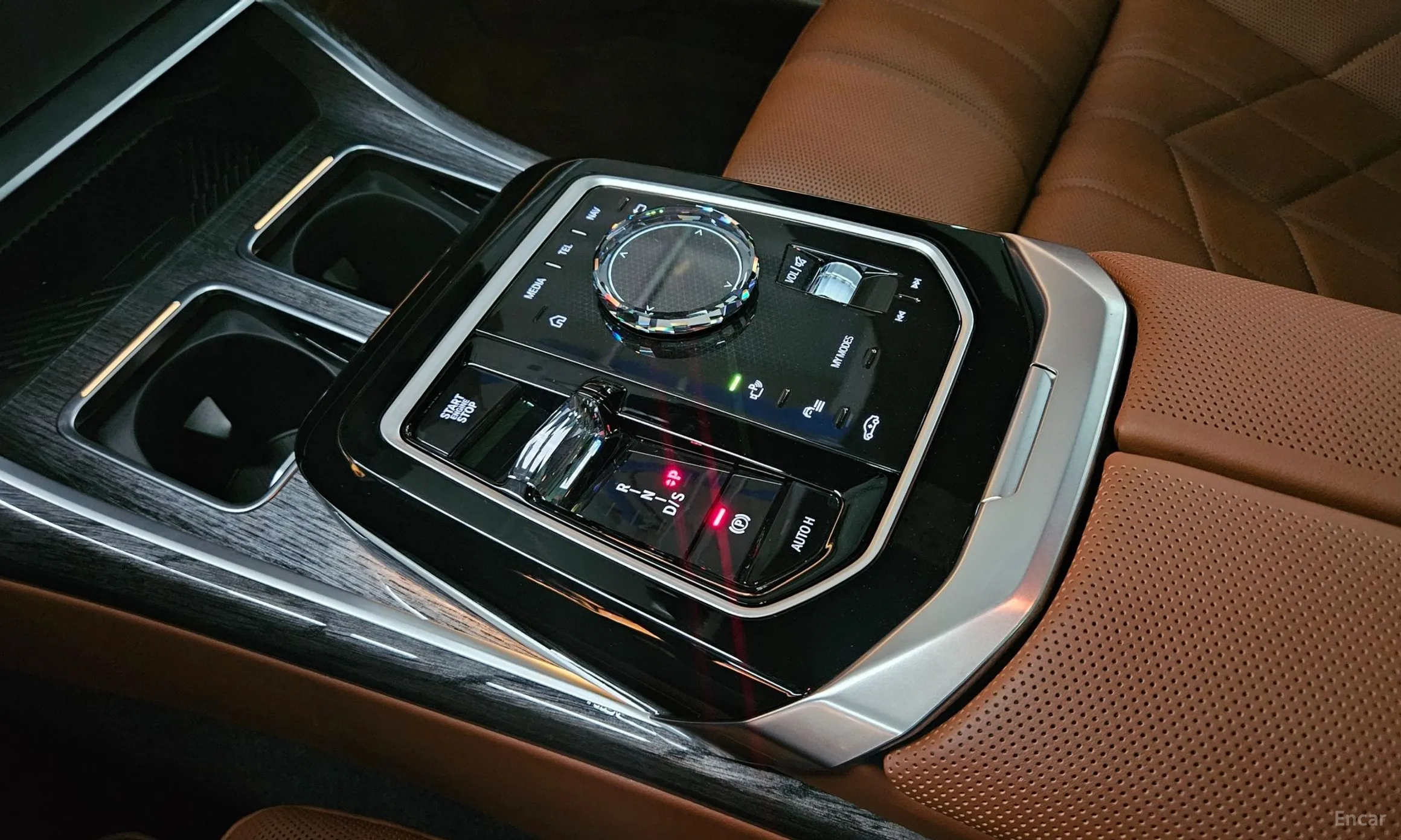 BMW 7 Series (G70) превью 9