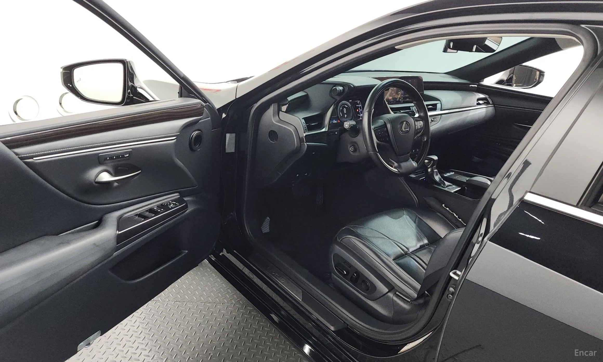 Lexus ES300h 7th Generation превью 10