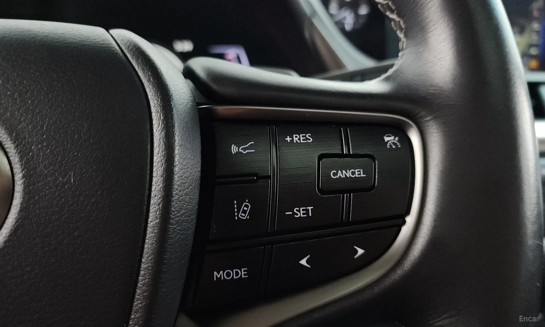 Lexus ES300h 7th Generation превью 16
